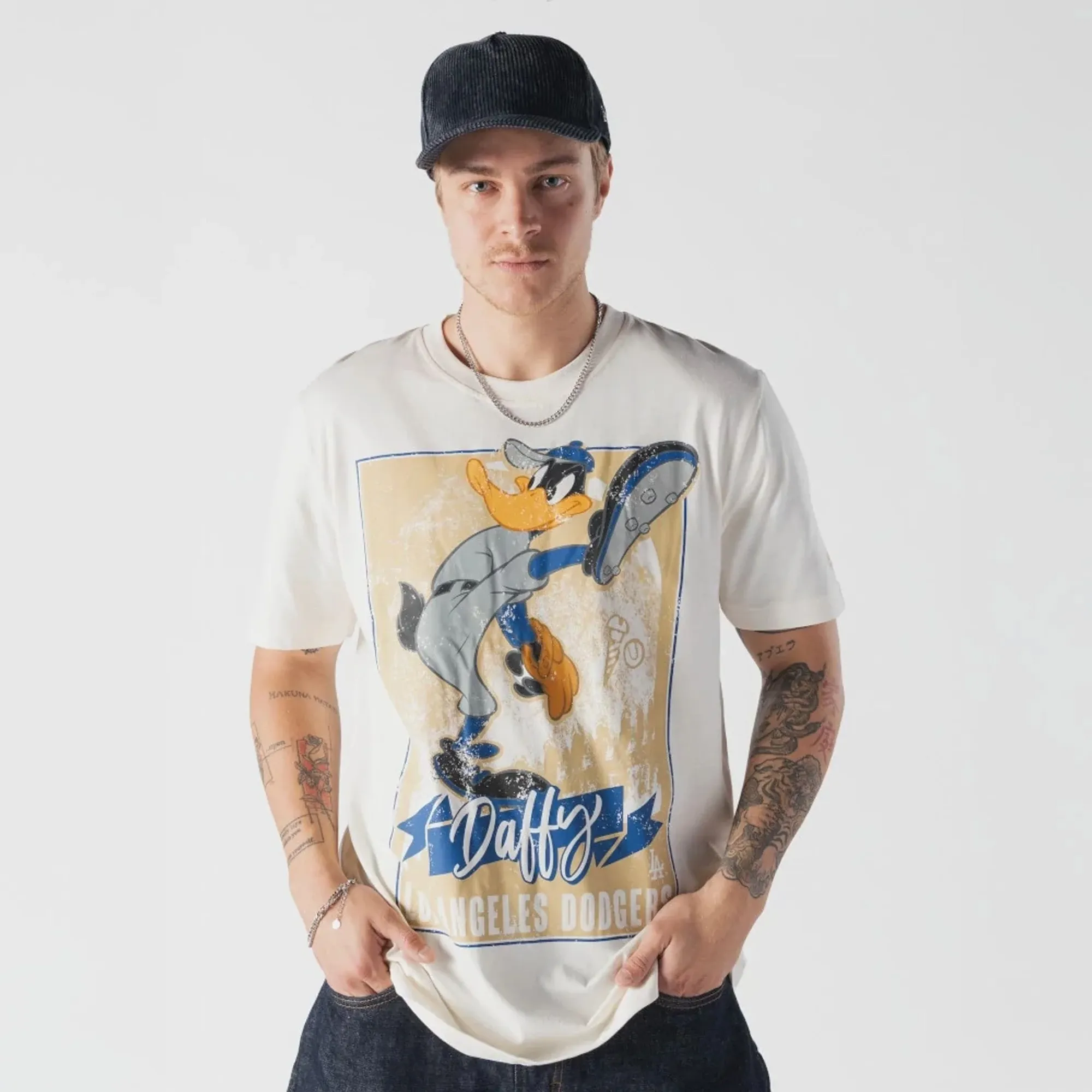 LA Dodgers MLB X Looney Tunes Cream T-Shirt New Era Cap adult unisex