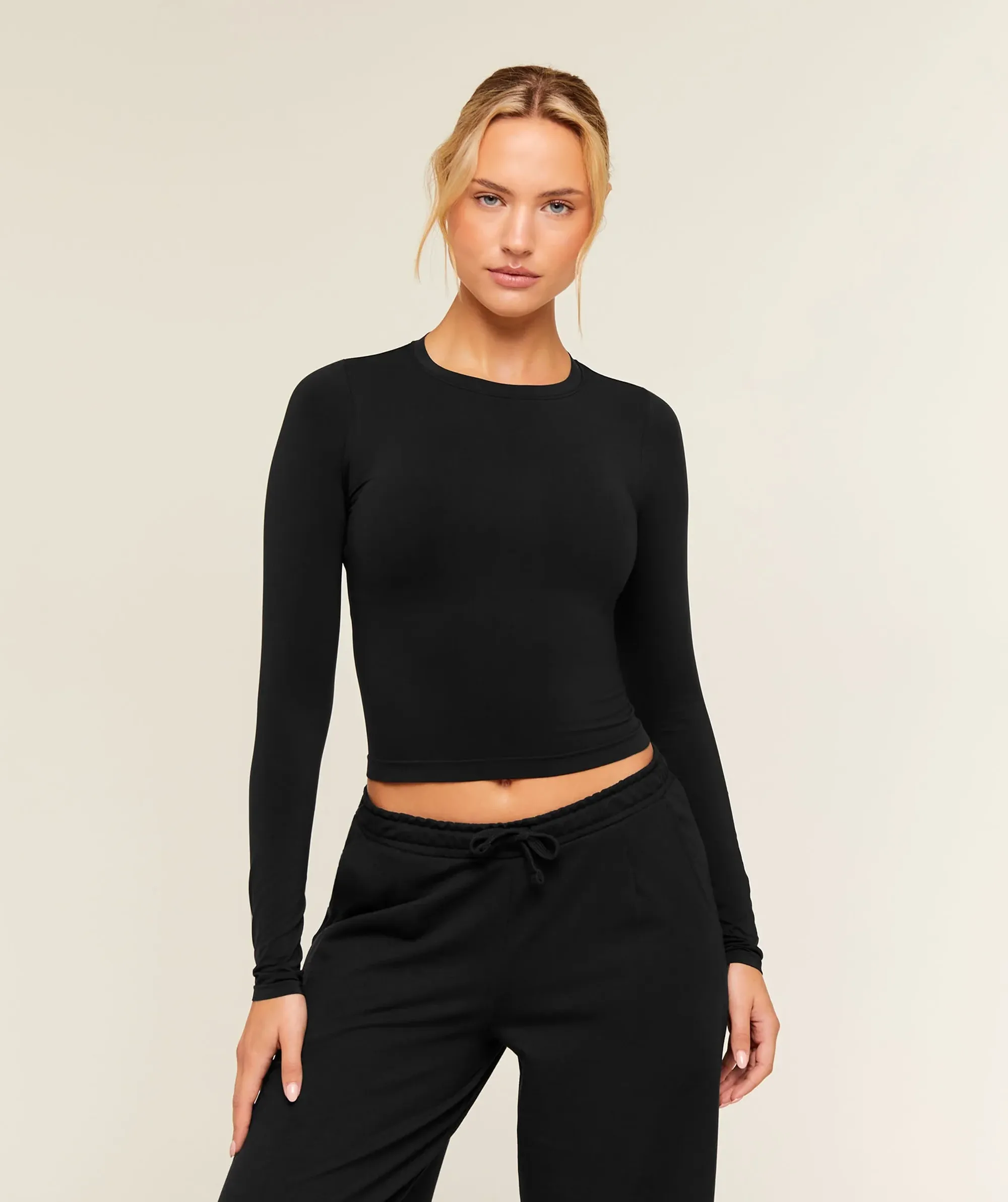 Gymshark FeatherForm Long Sleeve T-Shirt - Black