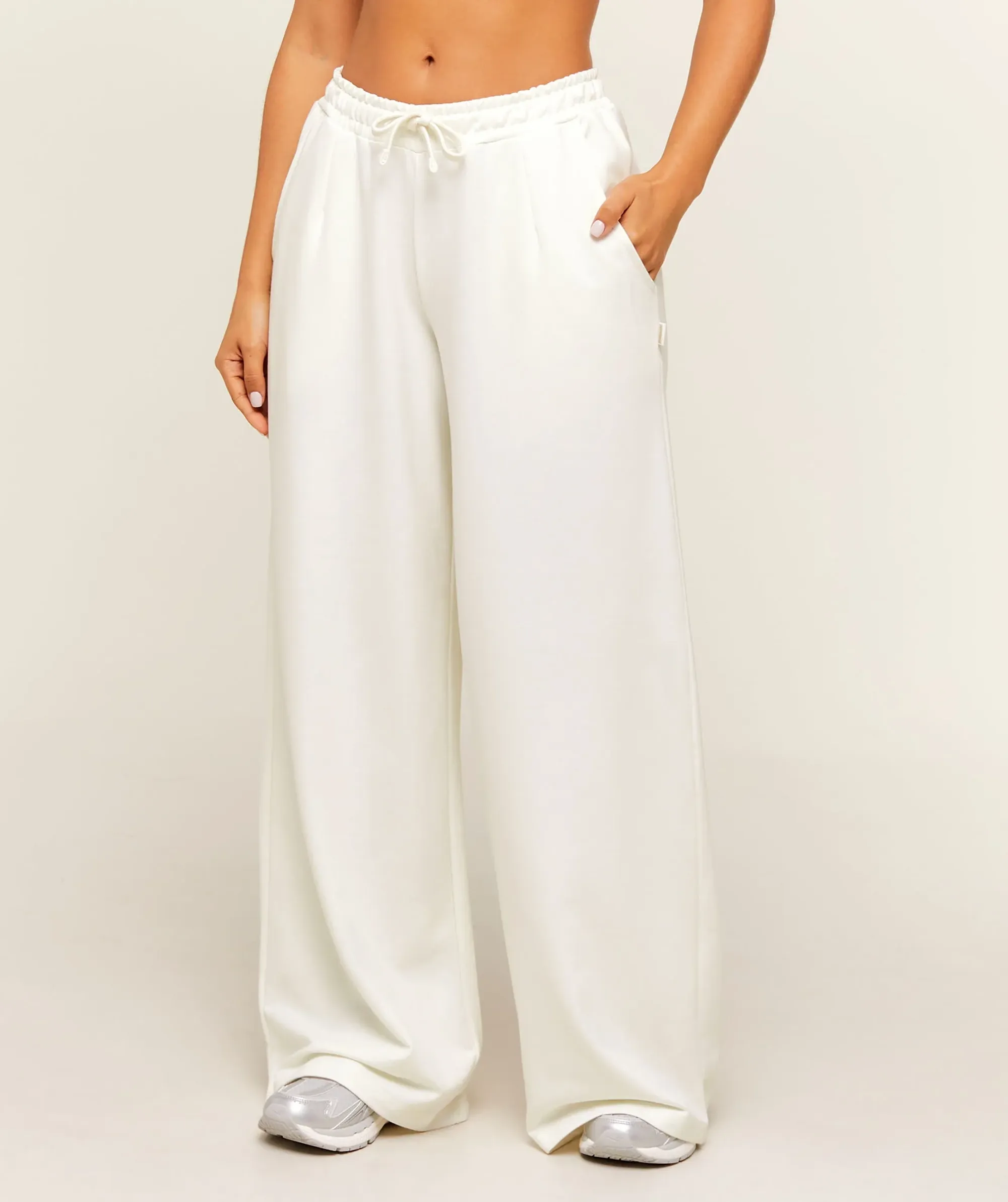 Gymshark Lightweight Wide Leg Pant Short - Soft White