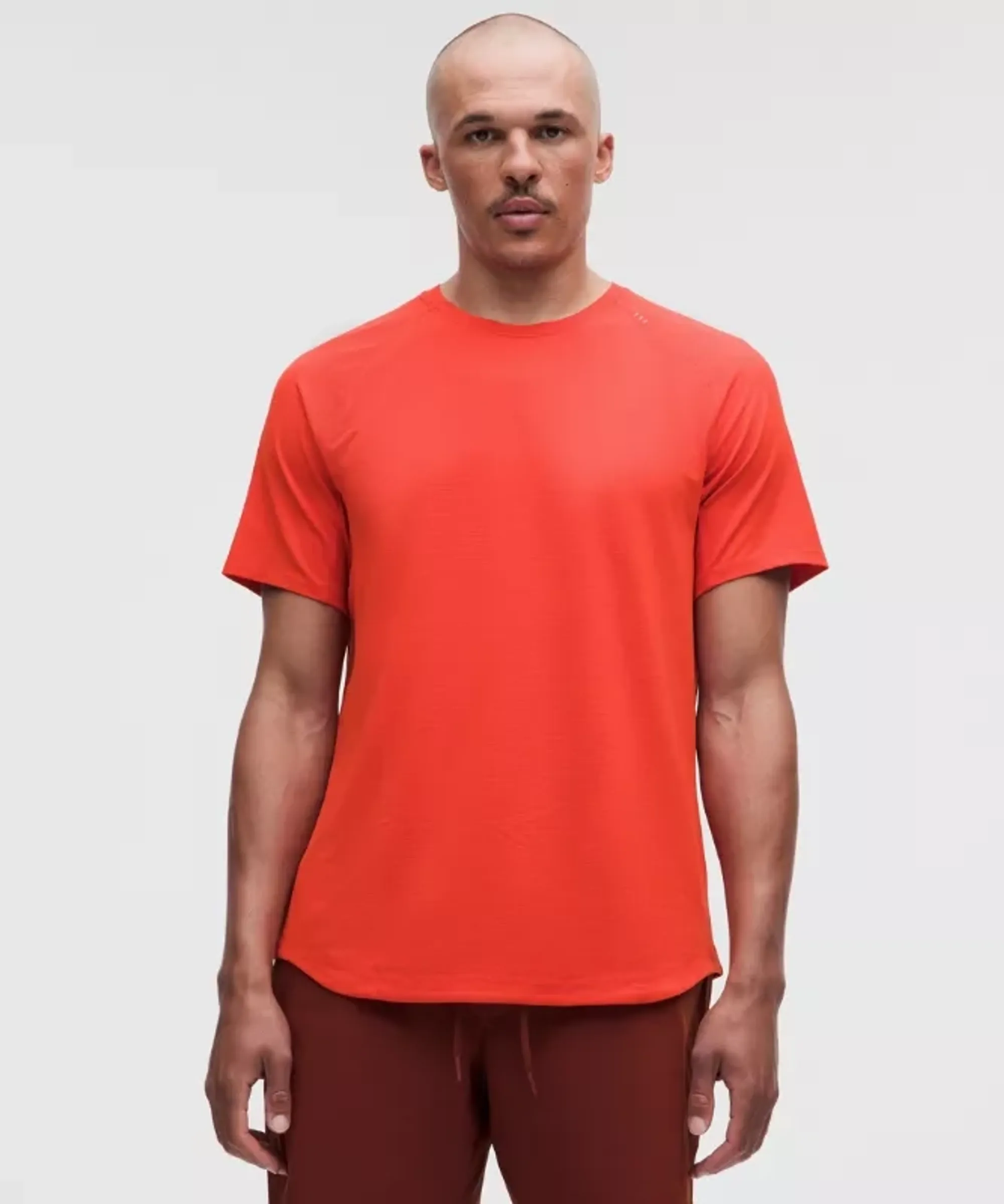 lululemon – Men's License to Train Short-Sleeve Shirt – Color Red – Size Small