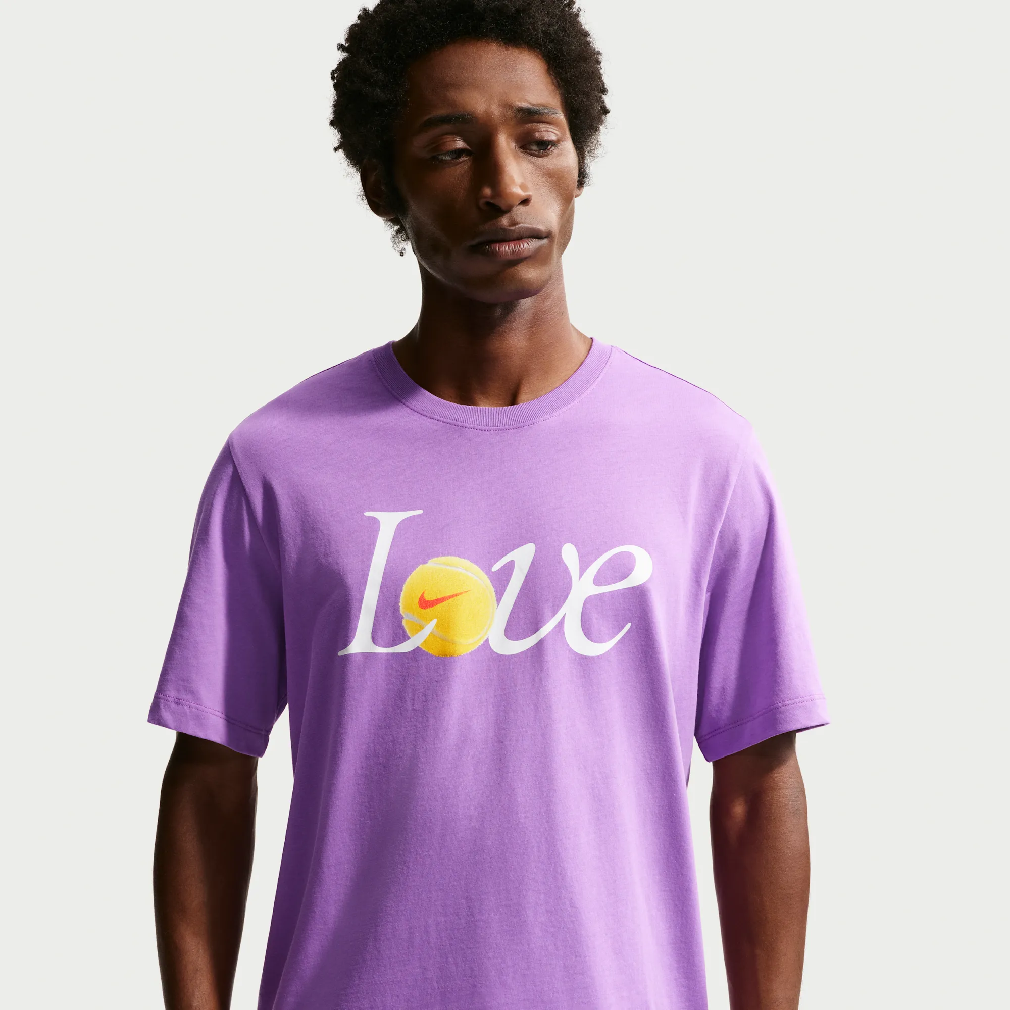 NikeCourt Men's Tennis T-Shirt - Purple