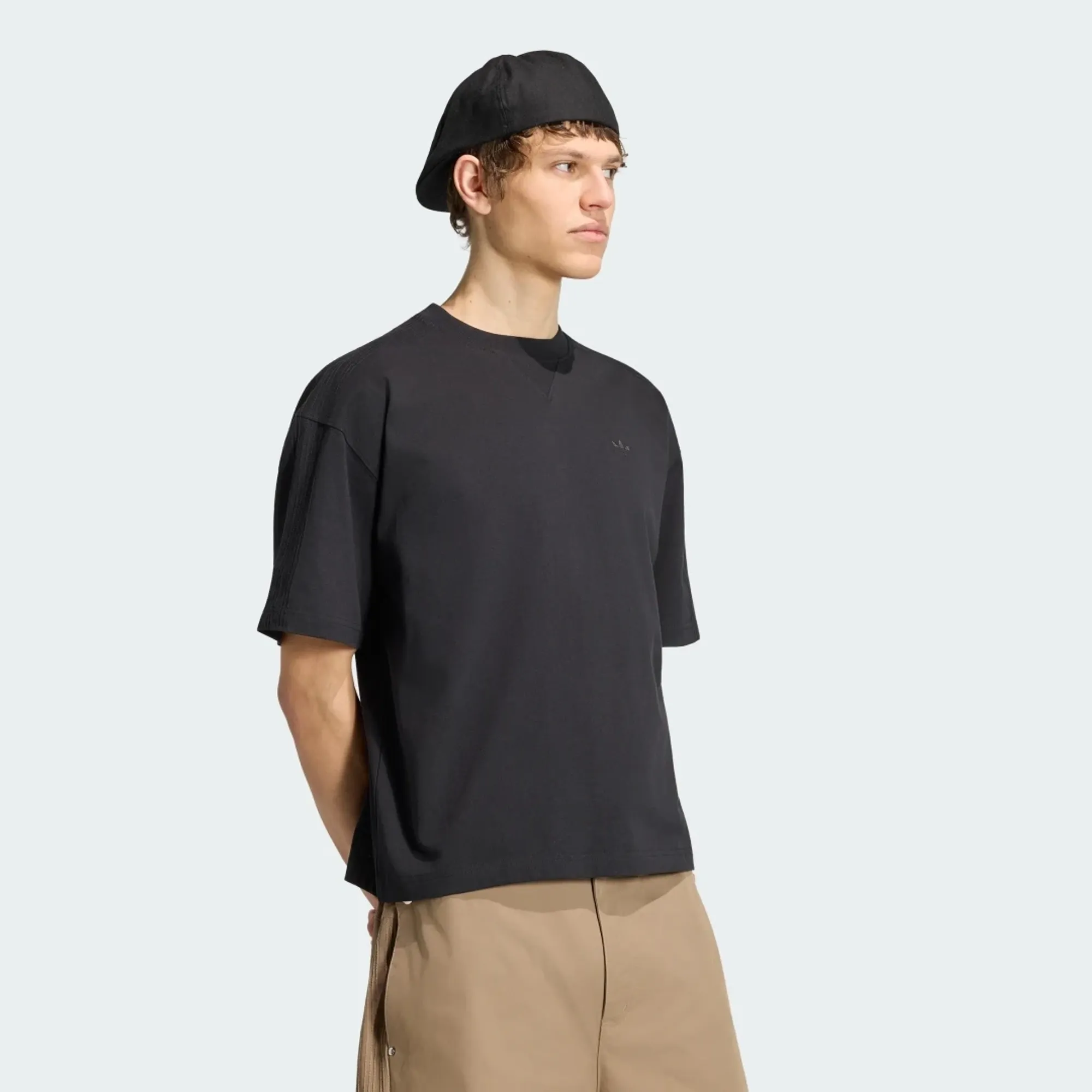 adidas PREMIUM ESSENTIALS T-SHIRT