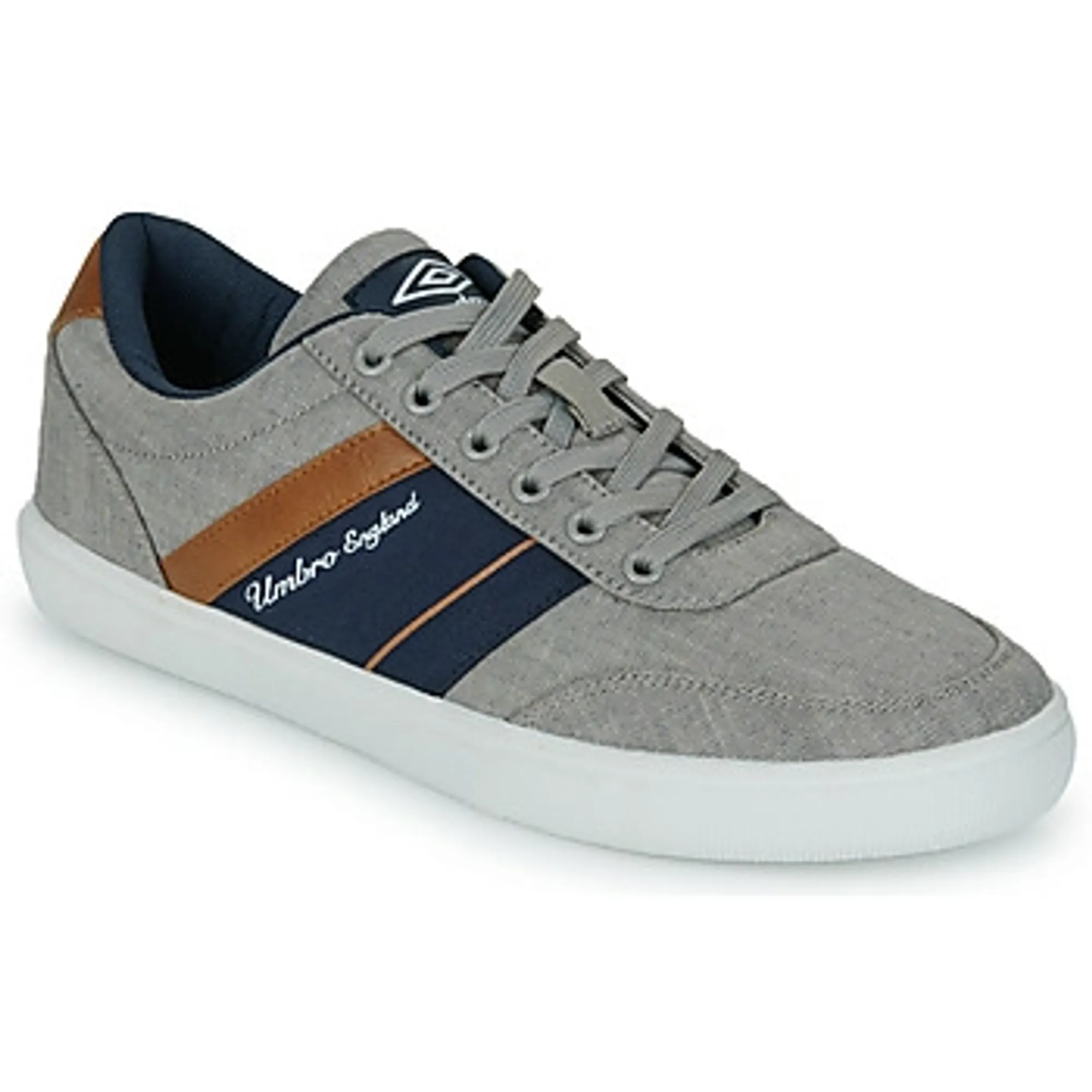 Umbro  UM RILEY  men's Shoes (Trainers) in Grey