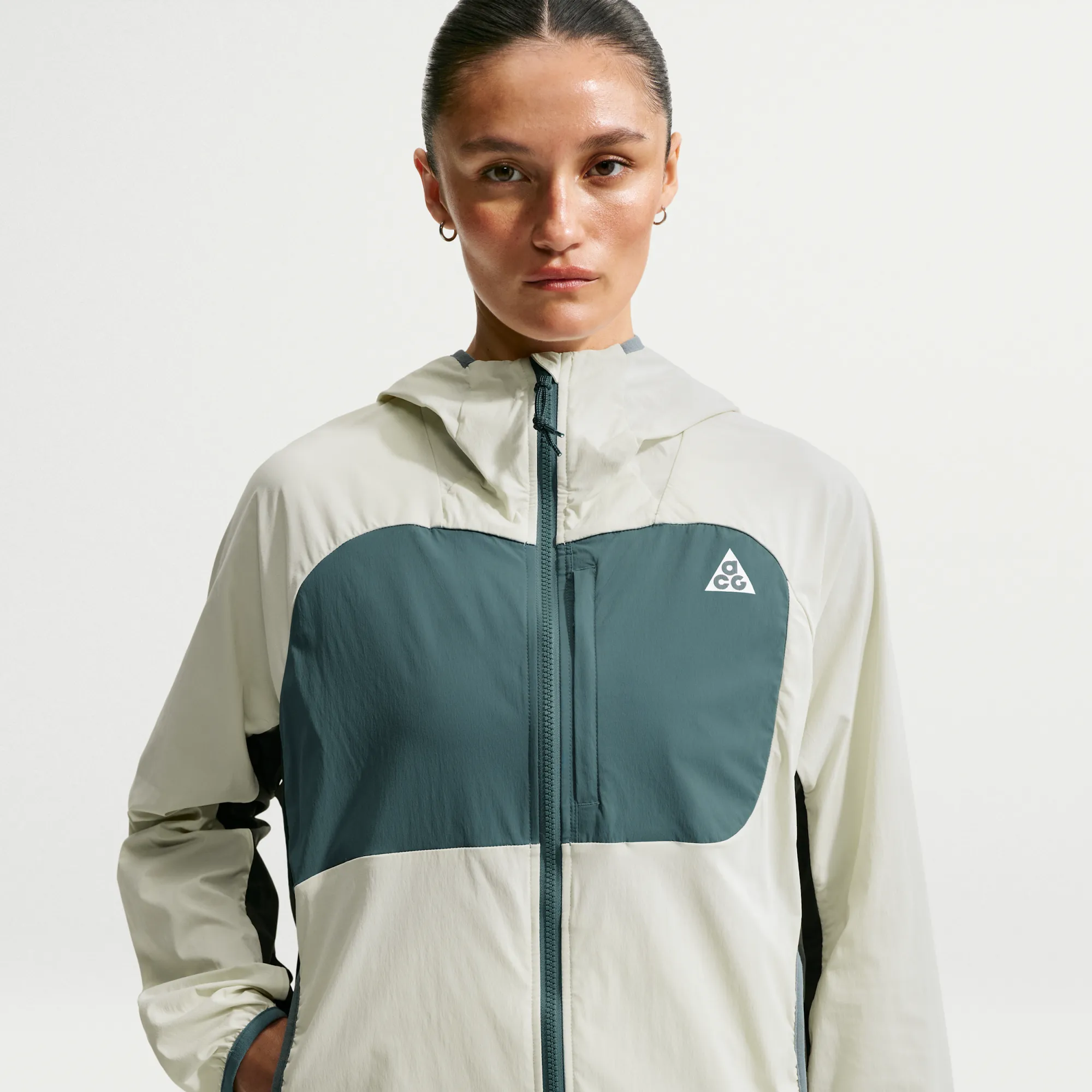 Nike ACG 'Five Towers' Women's UV Protection Jacket - Green