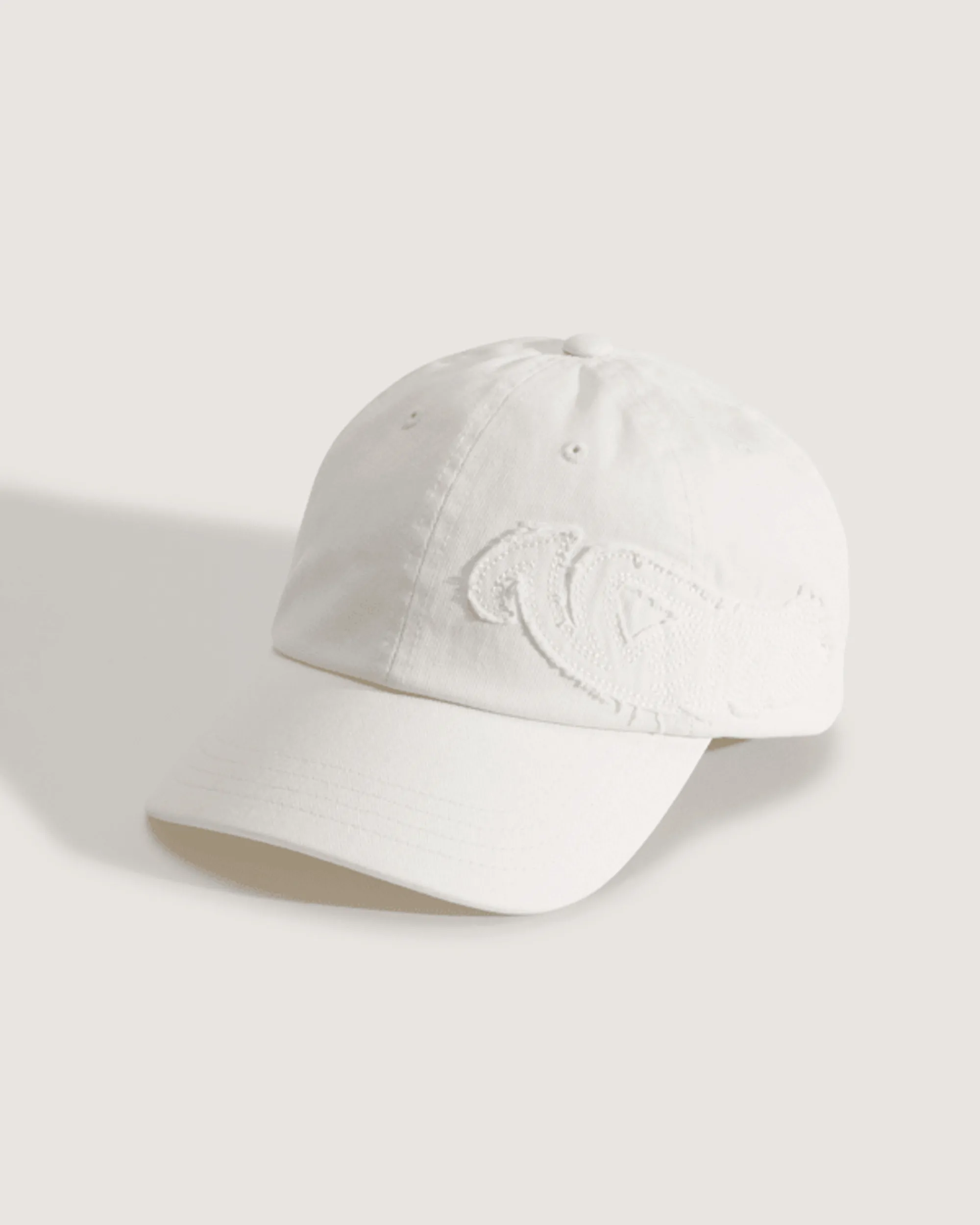 Vans - Wavy Curved Bill Jockey Hat, Man, White