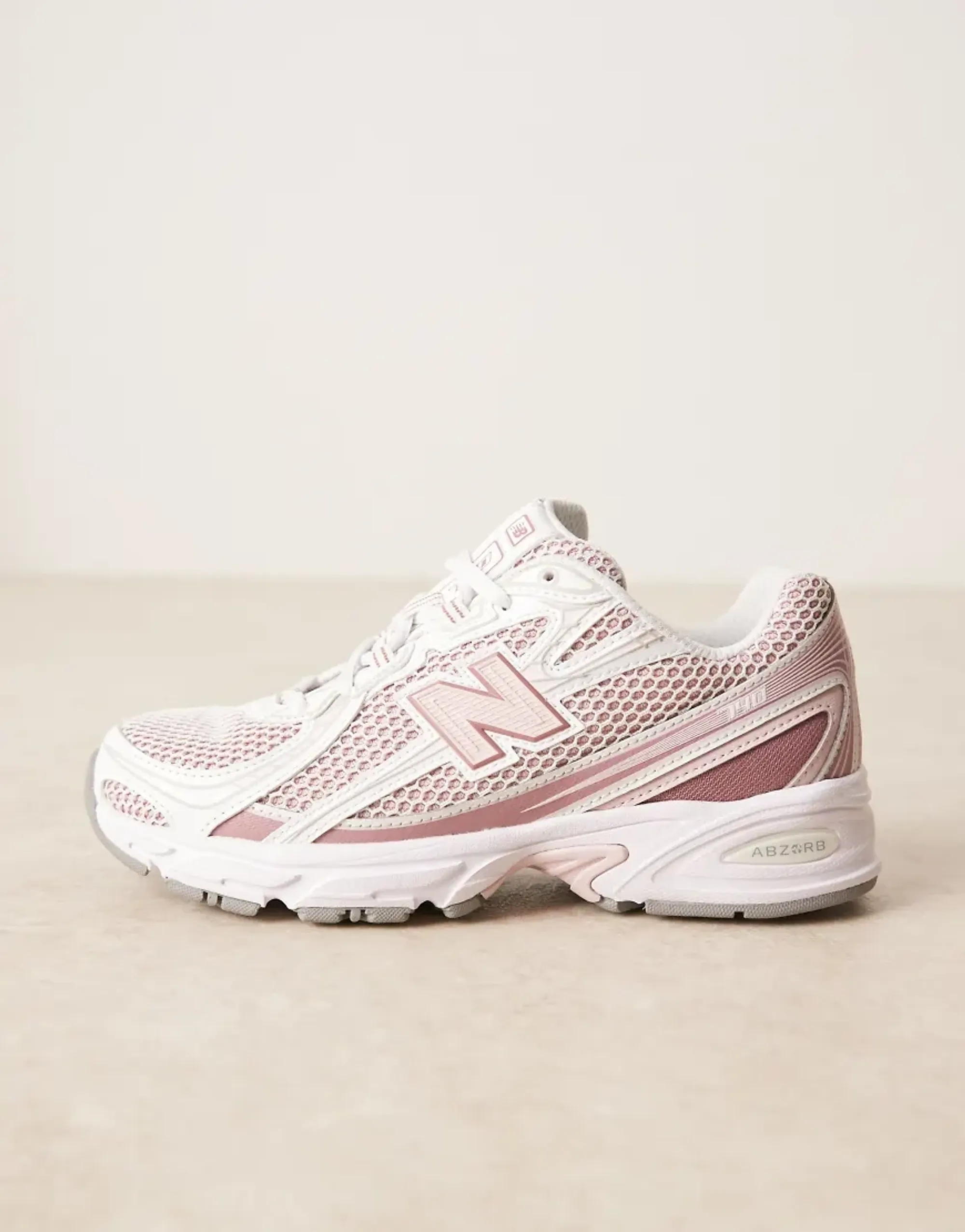 New Balance 740 Trainers In White And Light Pink
