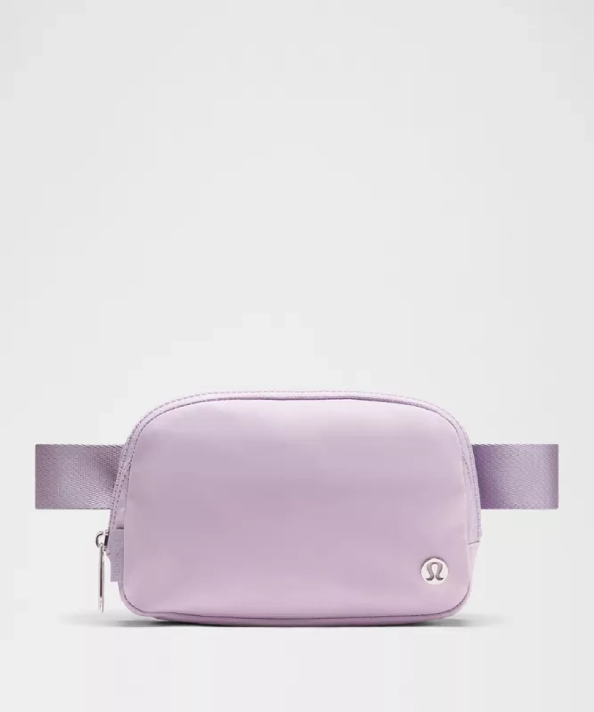lululemon – Everywhere Belt Bag 1L – Color Silver/Purple/Pastel