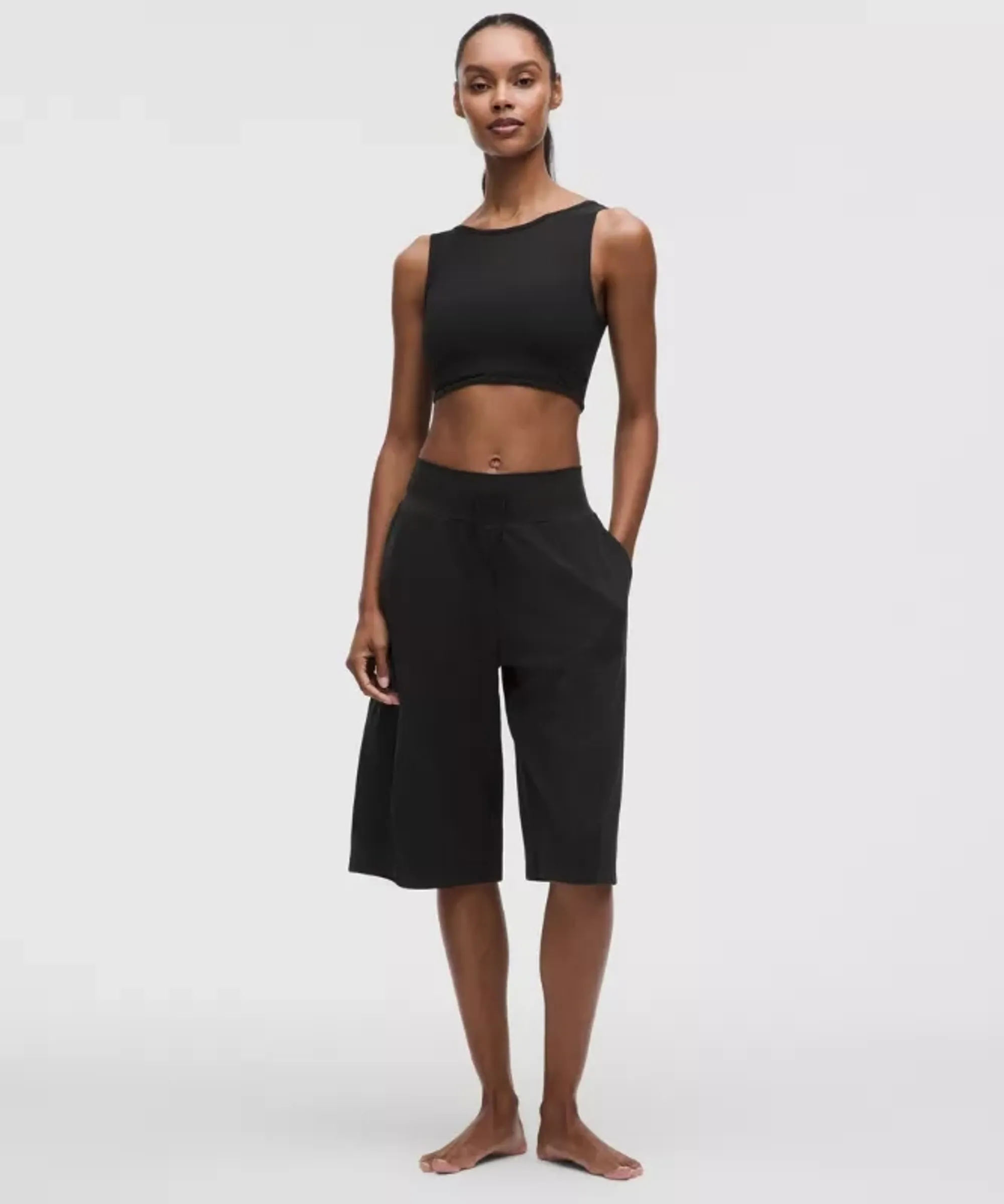 lululemon – Women's Groove Mid-Rise Relaxed Bermuda Shorts – Color Black – Size 0