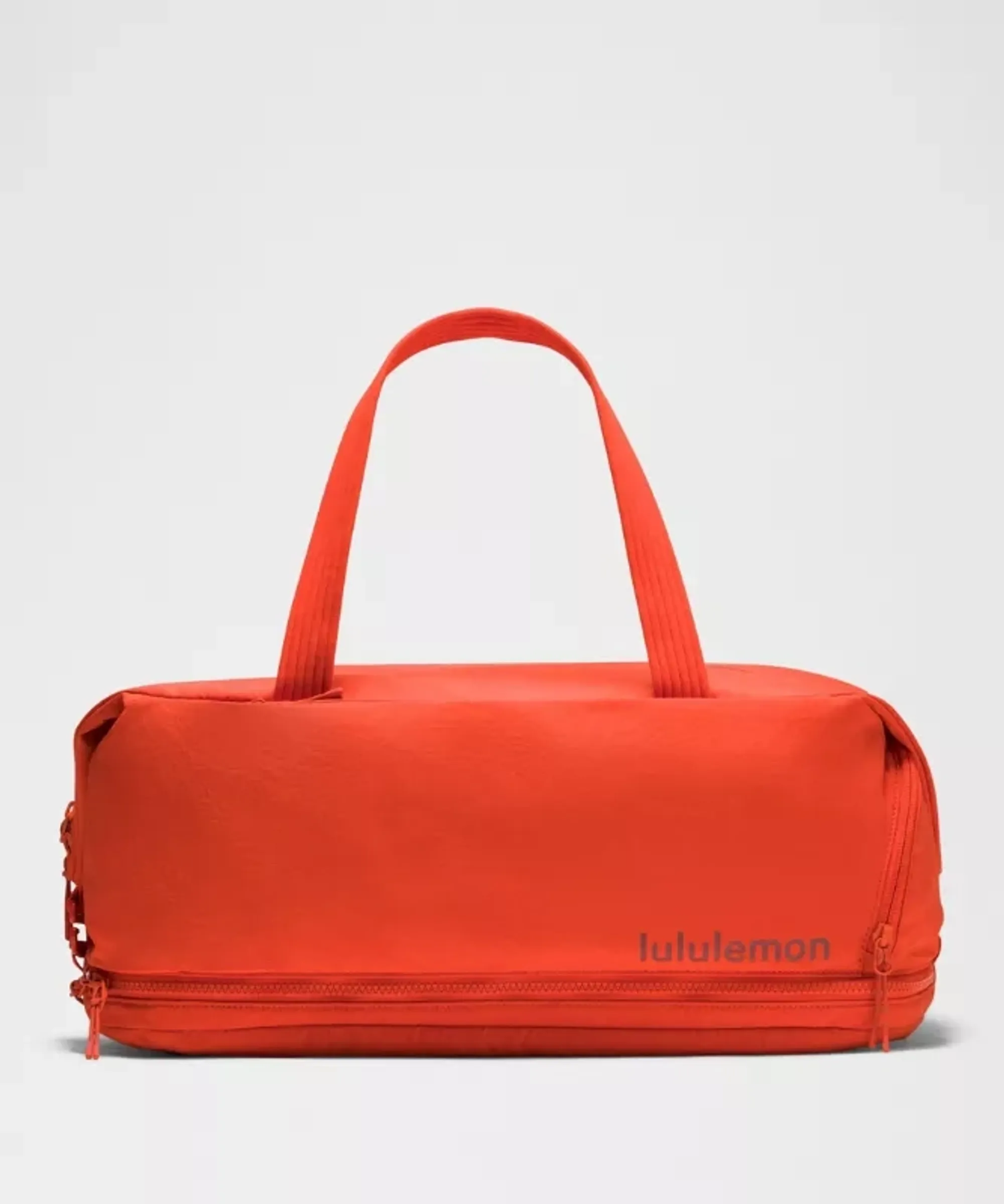 lululemon – 3-in-1 Gym Duffle Bag 30L – Color Red