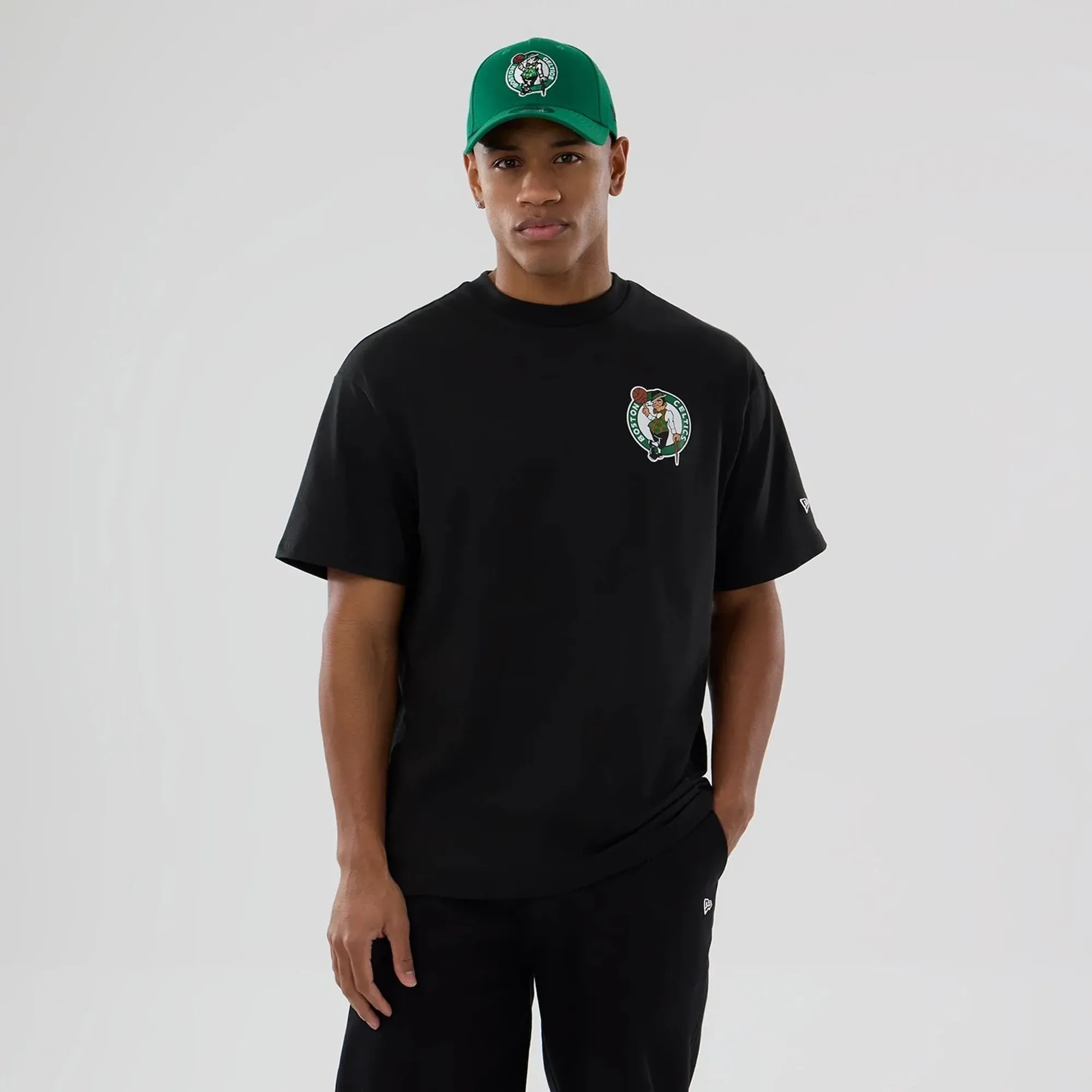 Boston Celtics NBA logo Black T-Shirt New Era Cap adult unisex
