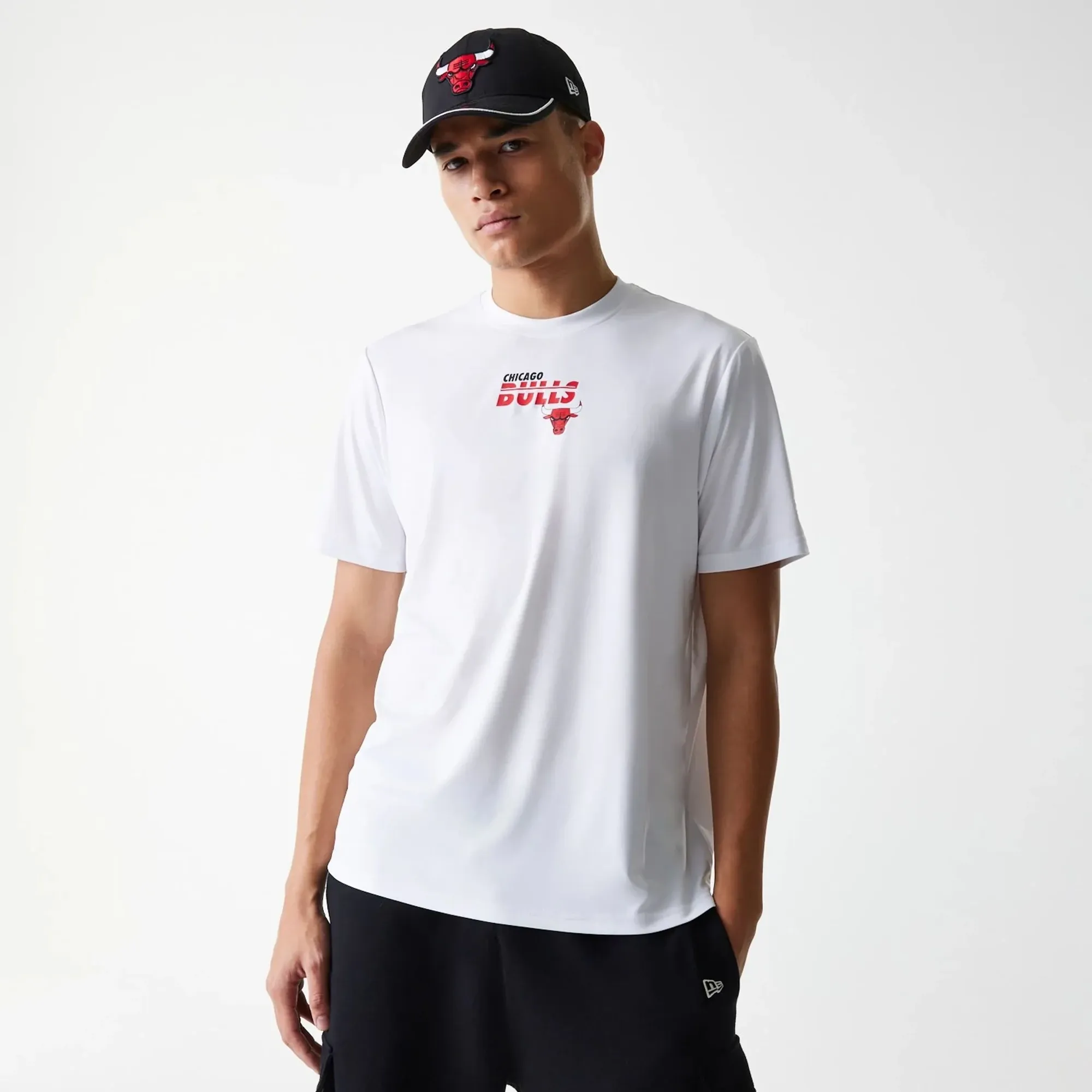 Chicago Bulls NBA Essentials White T-Shirt New Era Cap adult unisex