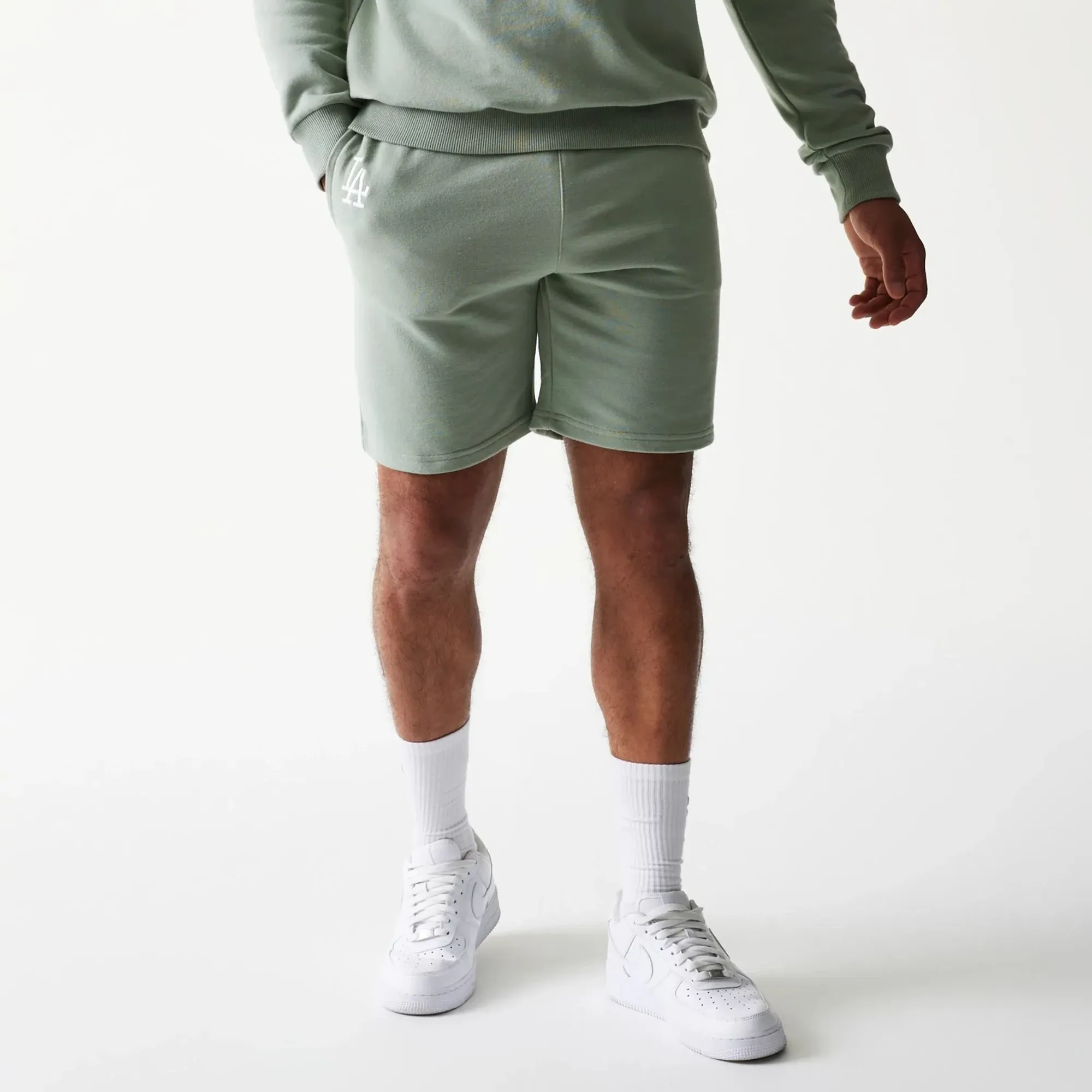 LA Dodgers MLB League Essential Midi Pastel Green Shorts New Era Cap adult unisex