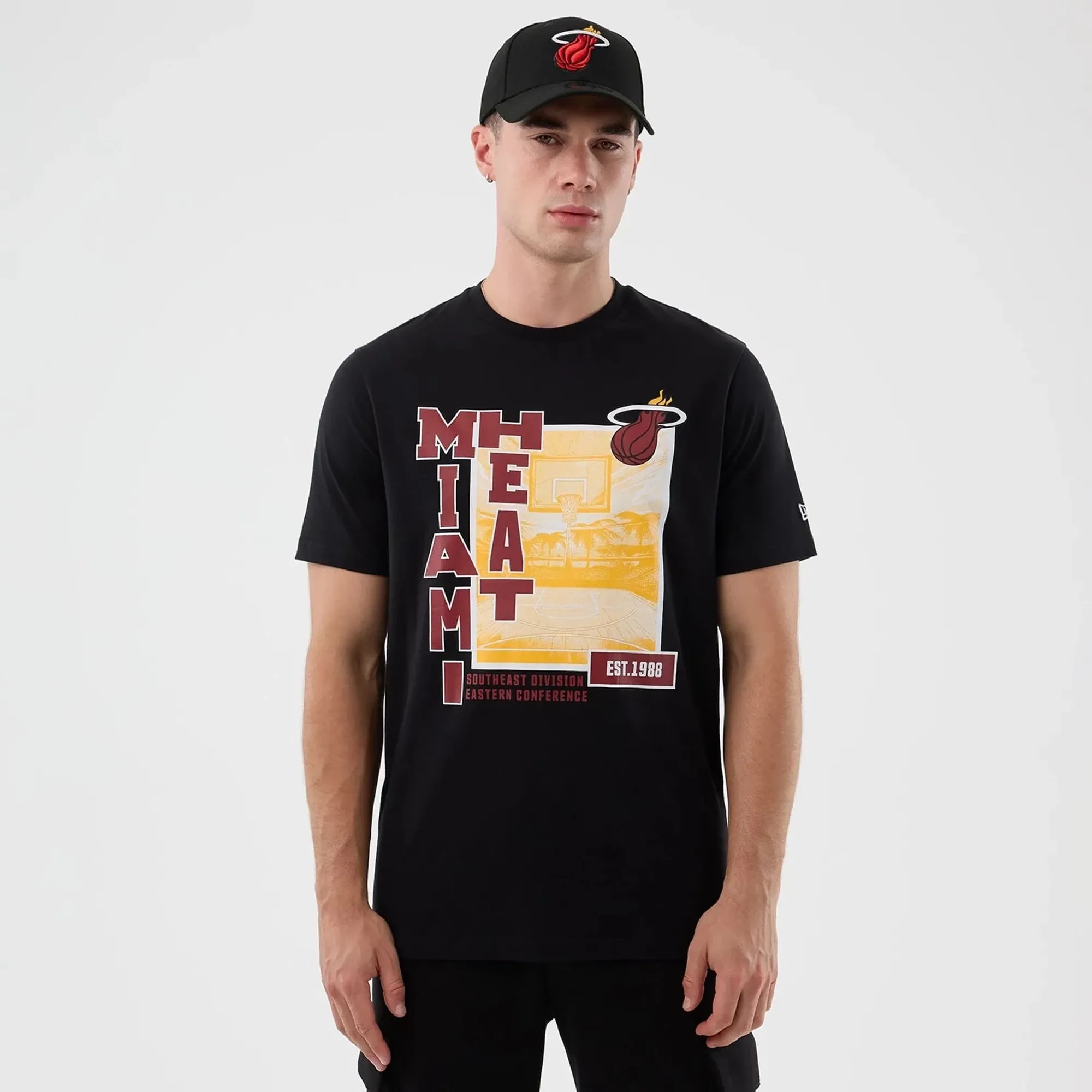 Miami Heat NBA Graphic Black T-Shirt New Era Cap adult unisex
