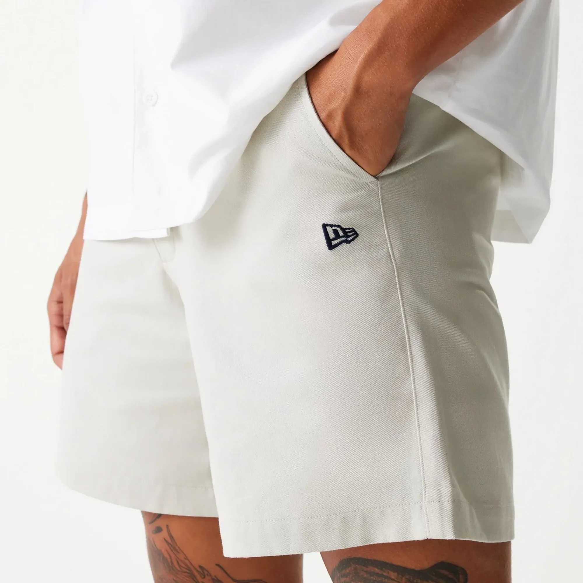 New Era Cream Chino Shorts adult unisex