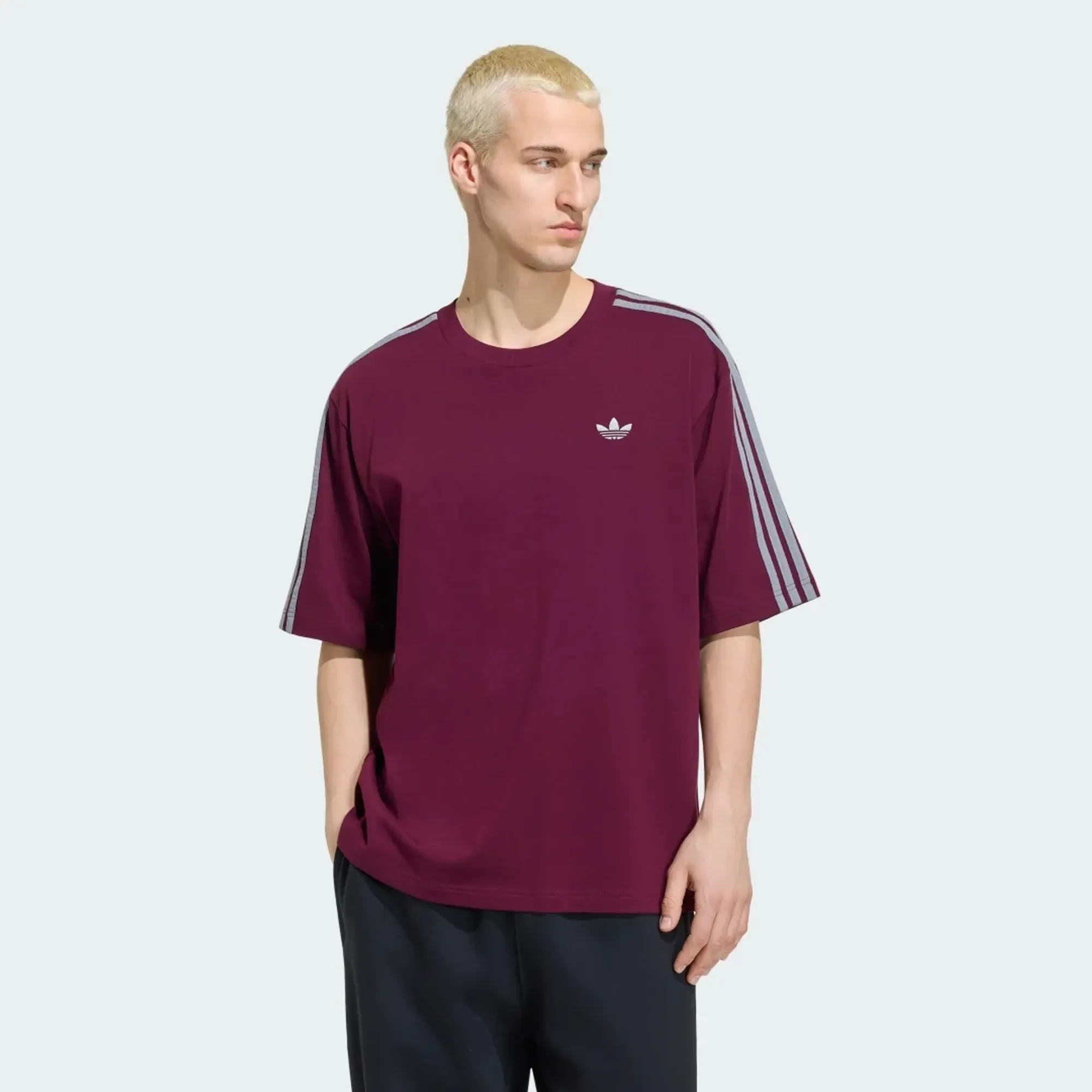 adidas ADICOLOR 3-STRIPES OVERSIZED T-Shirt