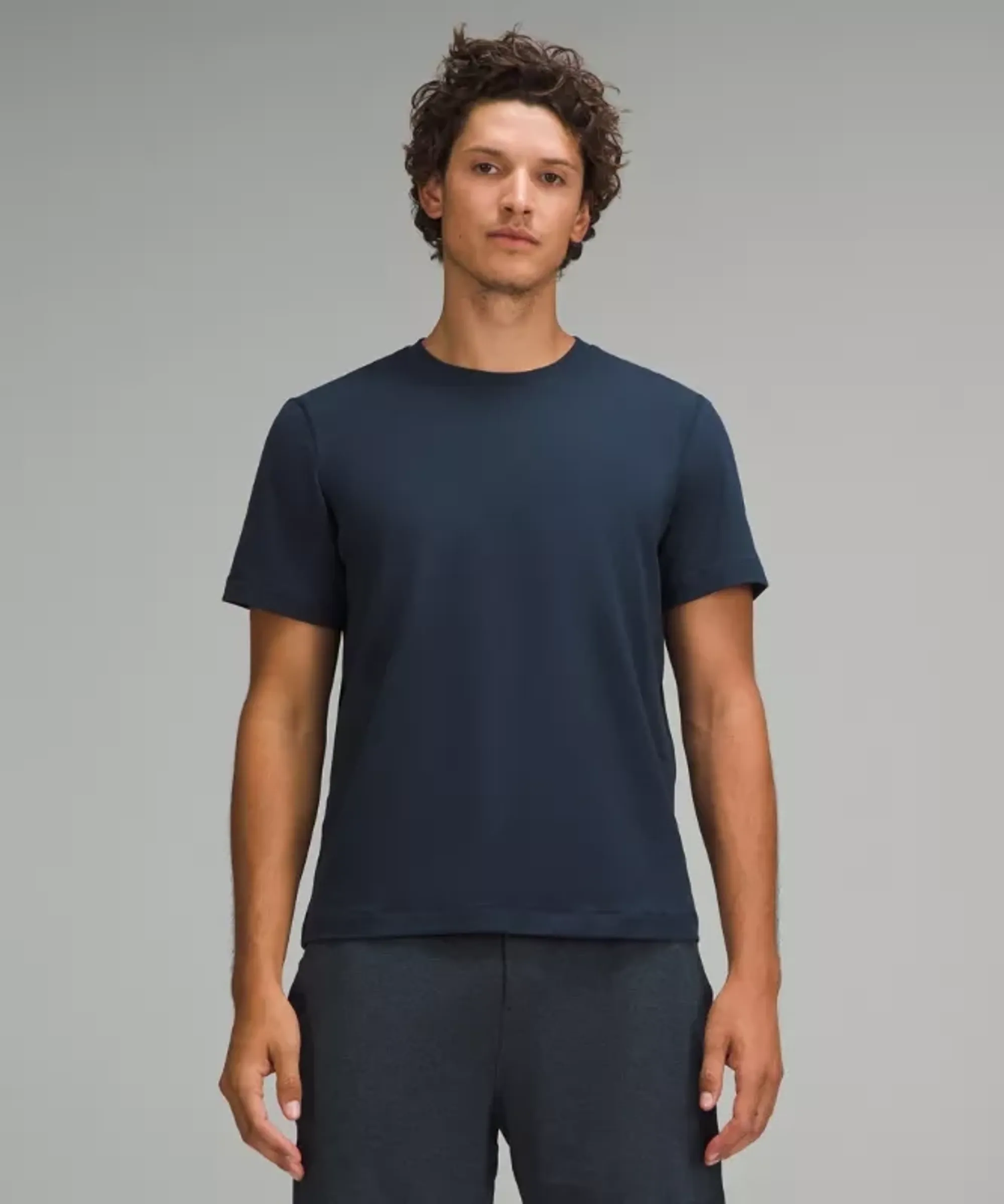 lululemon – Men's Soft Jersey Short-Sleeve Shirt – Color Blue – Size Small