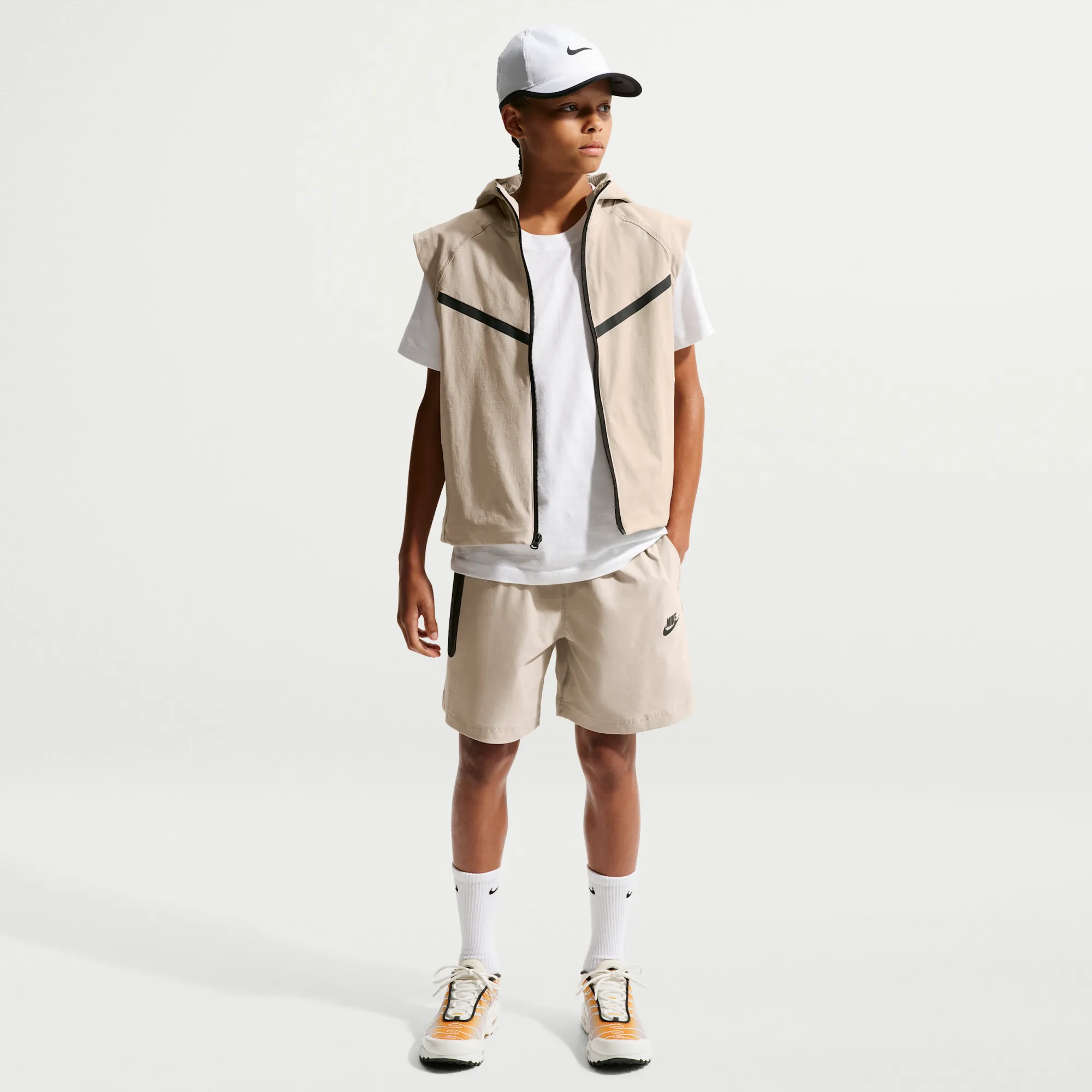 Nike Tech Older Kids' (Boys') Woven Shorts - Brown