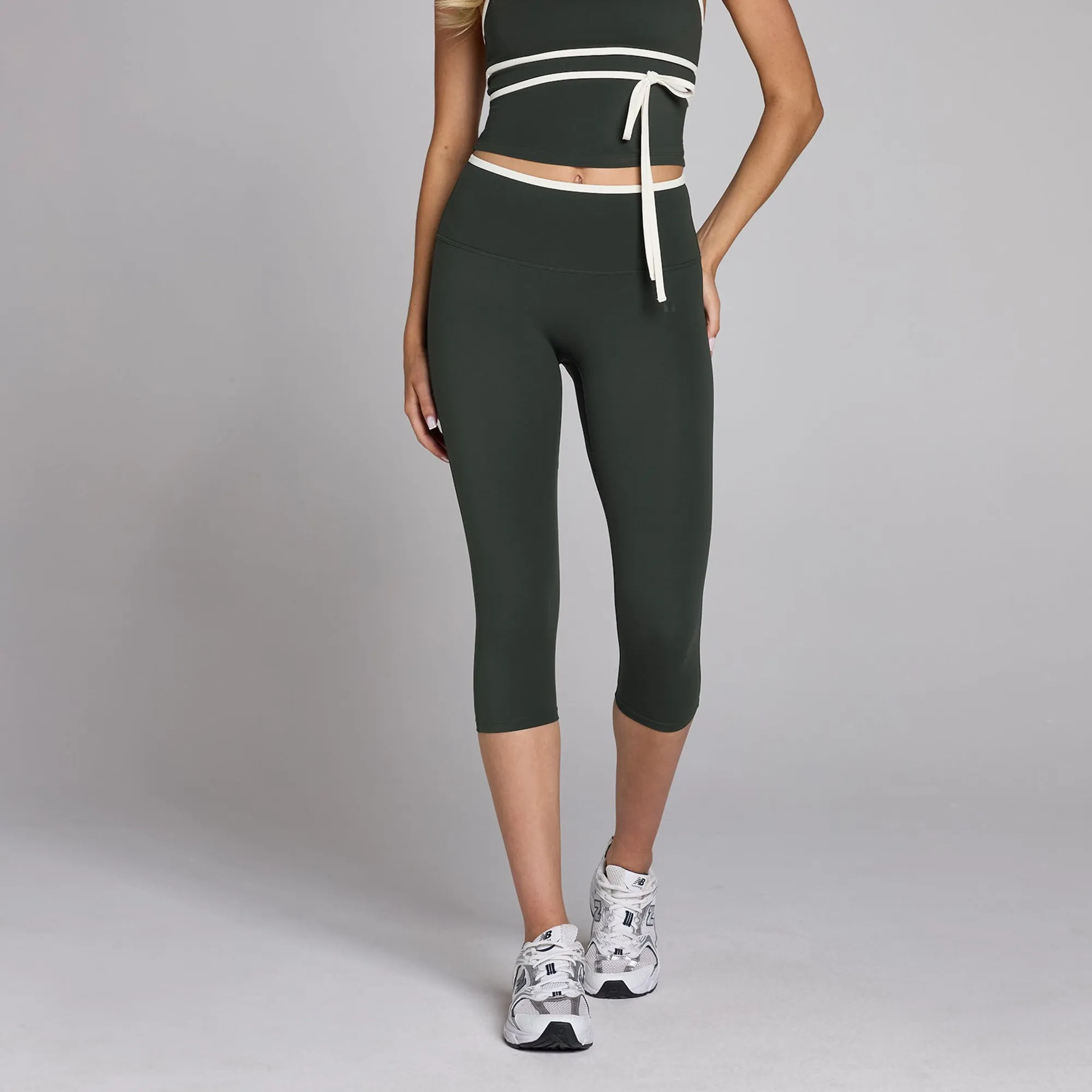 MP Women's Tempo Contrast Capri - Washed Black - XS