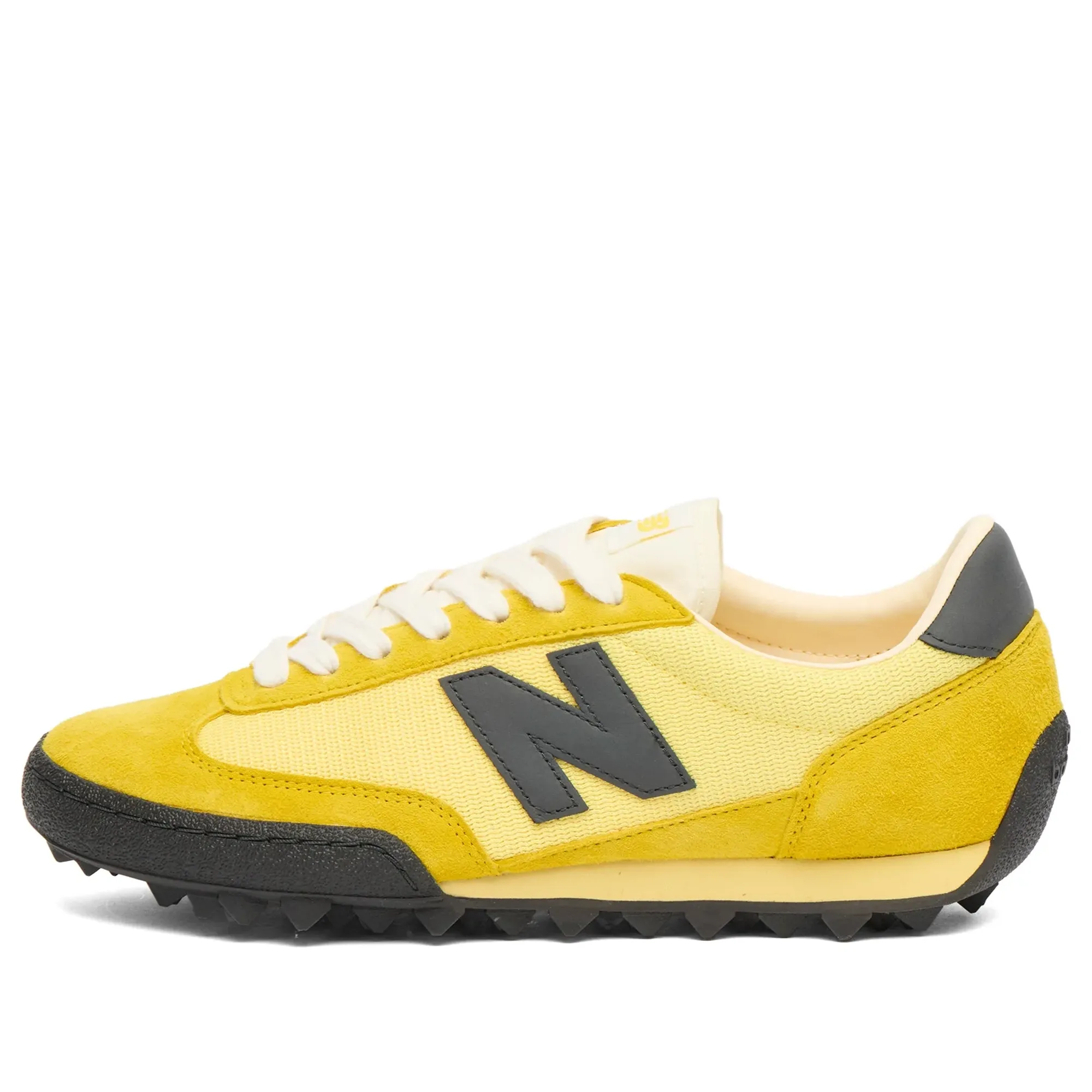 New Balance Unisex Gator Run in Yellow/Black Suede/Mesh
