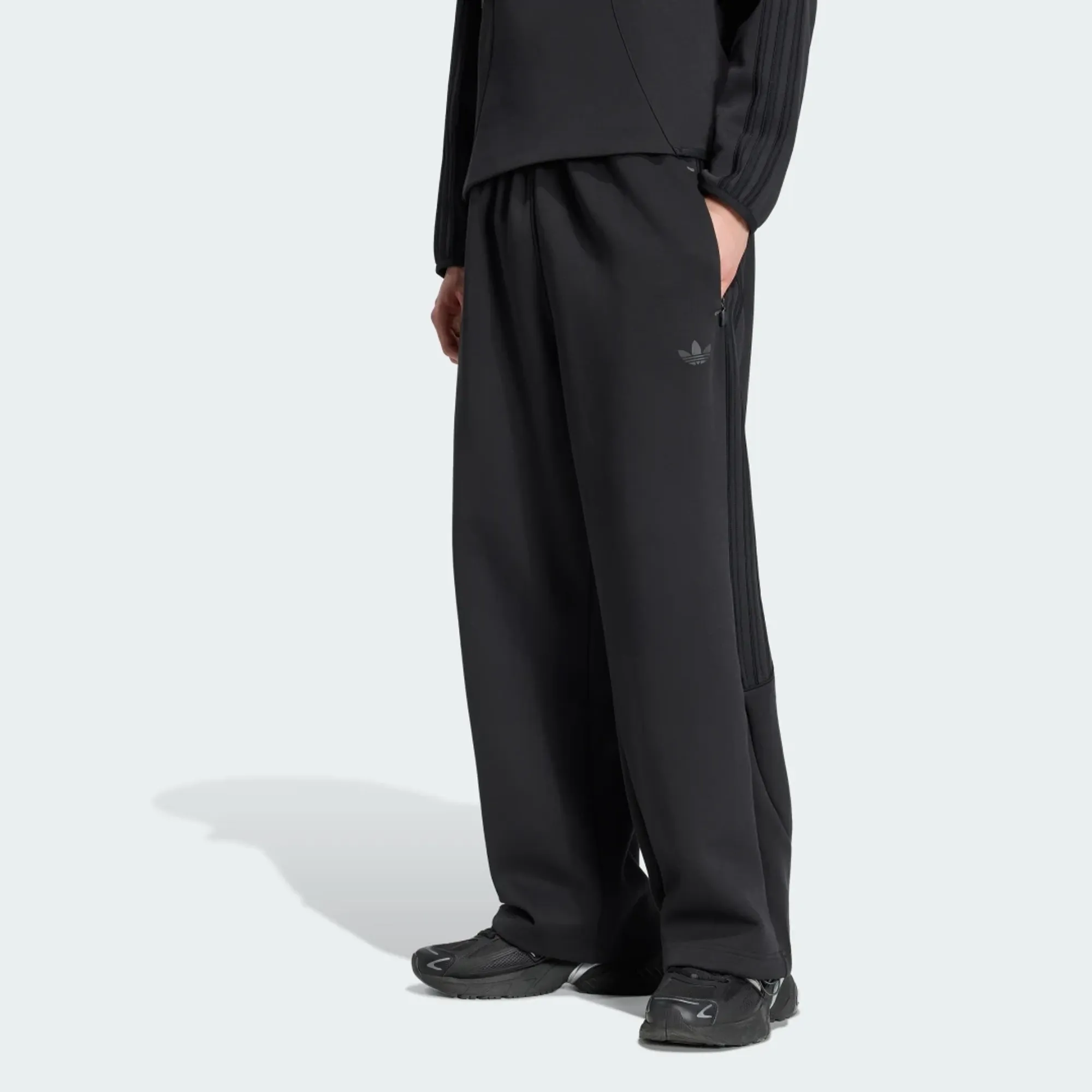 adidas SPACER TEAMGEIST 26 CUTLINE OPEN HEM Tracksuit Bottoms