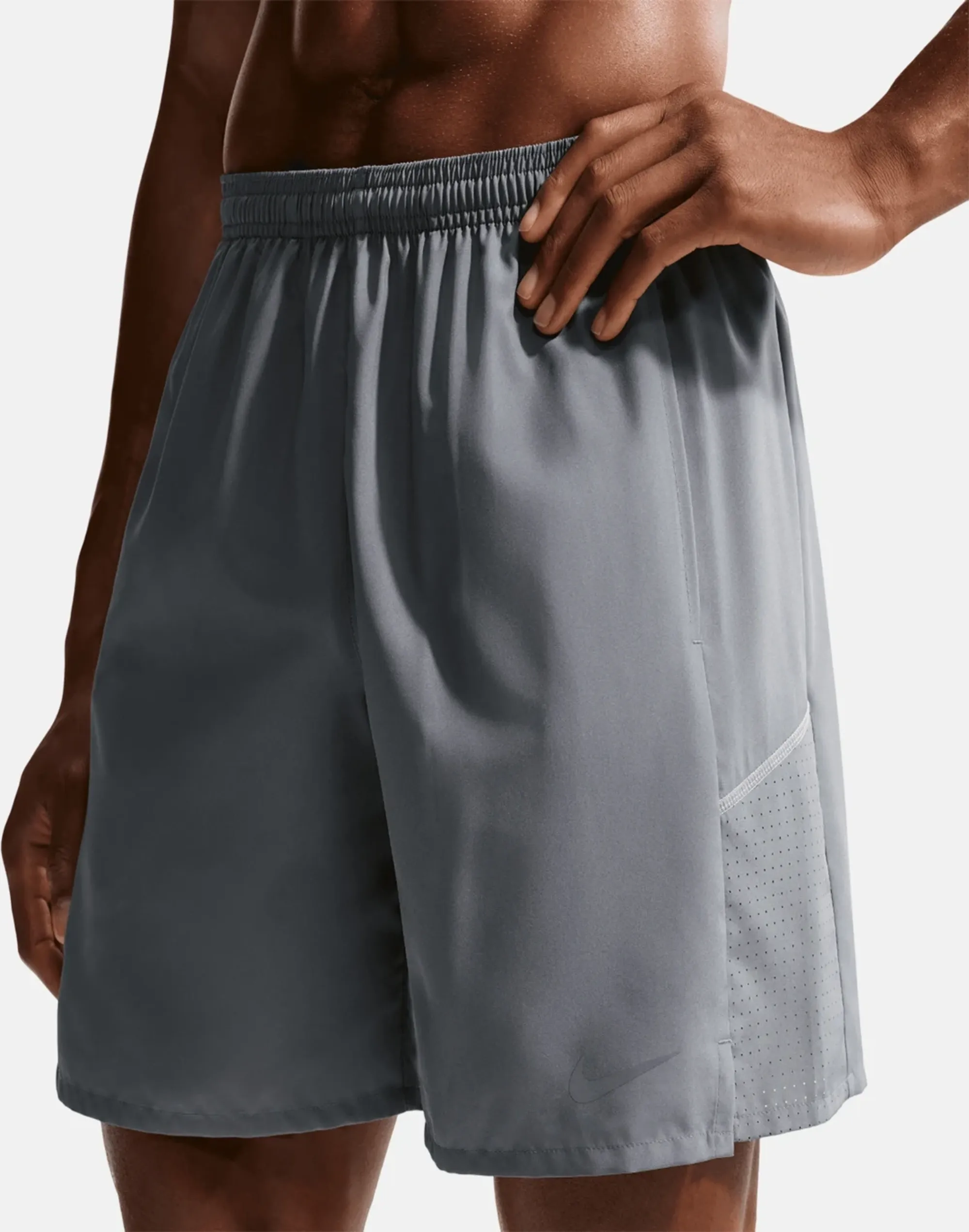 Men's Nike Miler 7in Shorts in Grey 