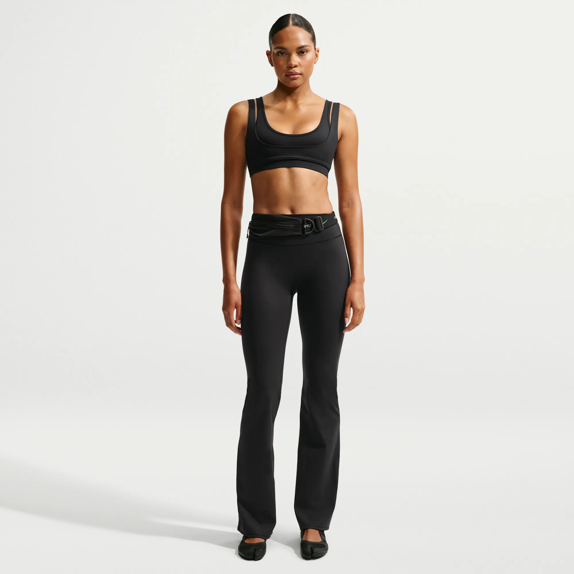 NikeSKIMS Matte Women's High-Waisted Slim Flared Leggings - Black