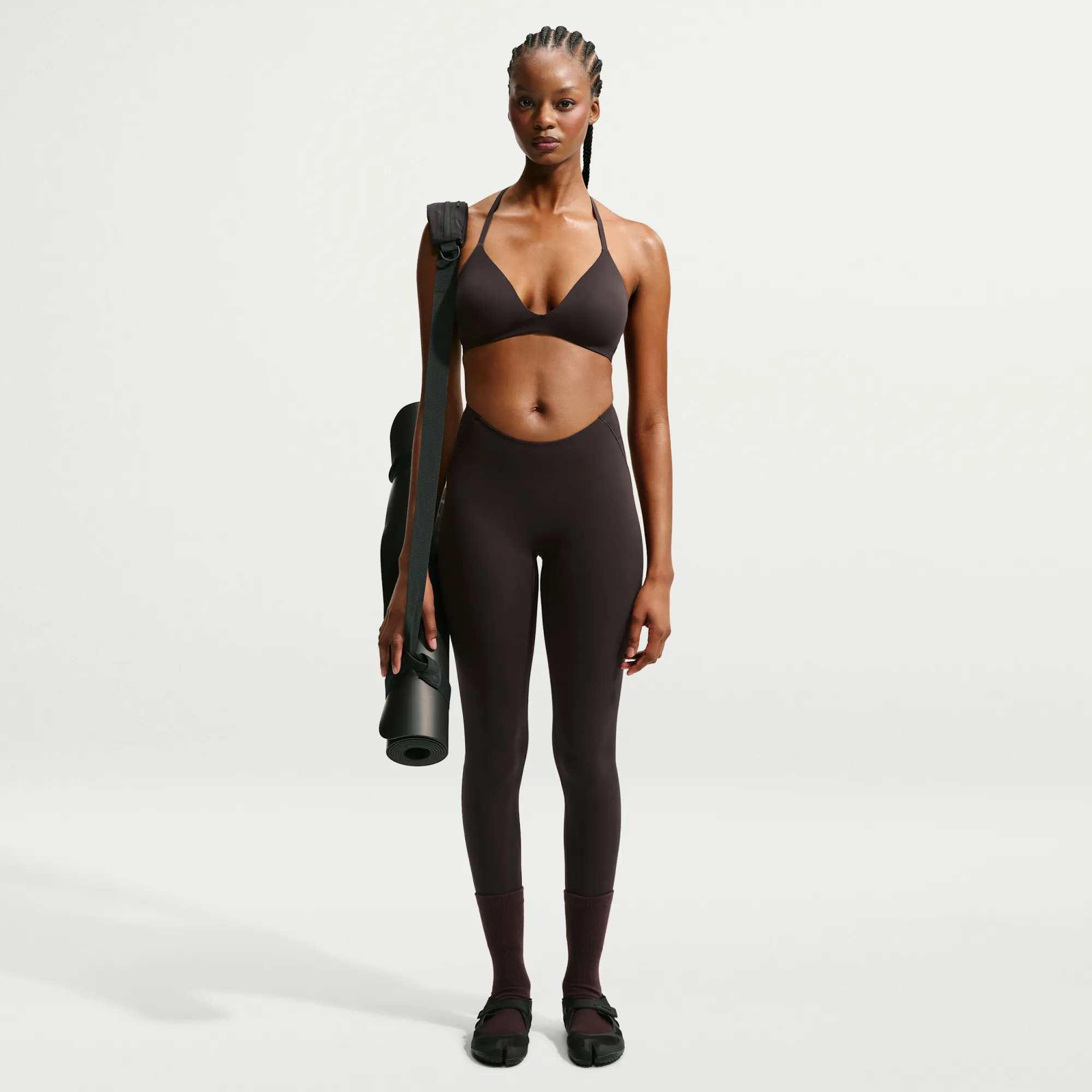 NikeSKIMS Studio Stretch Women's 73.5cm Leggings - Brown