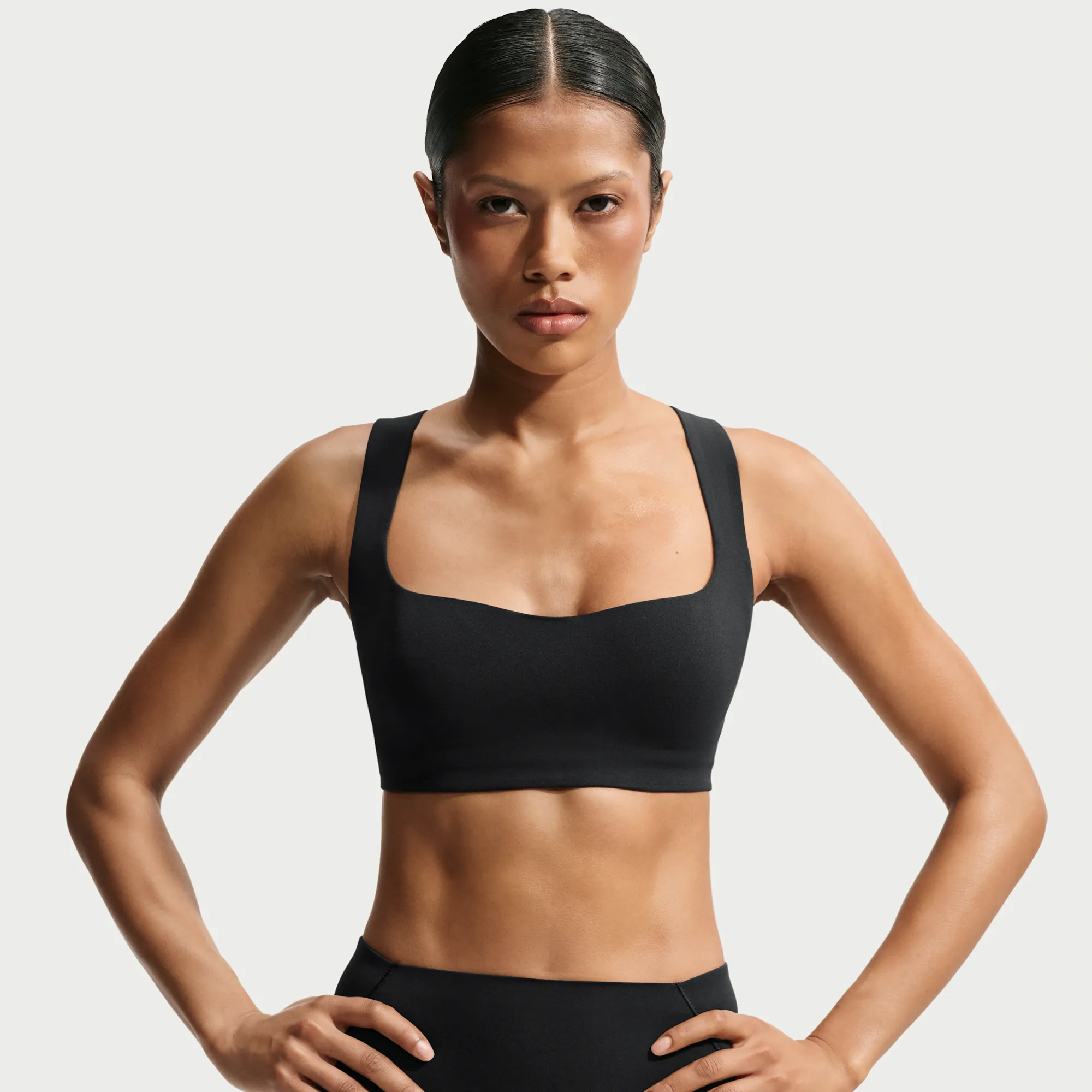 NikeSKIMS Studio Stretch Women's Square Neck Bra - Black