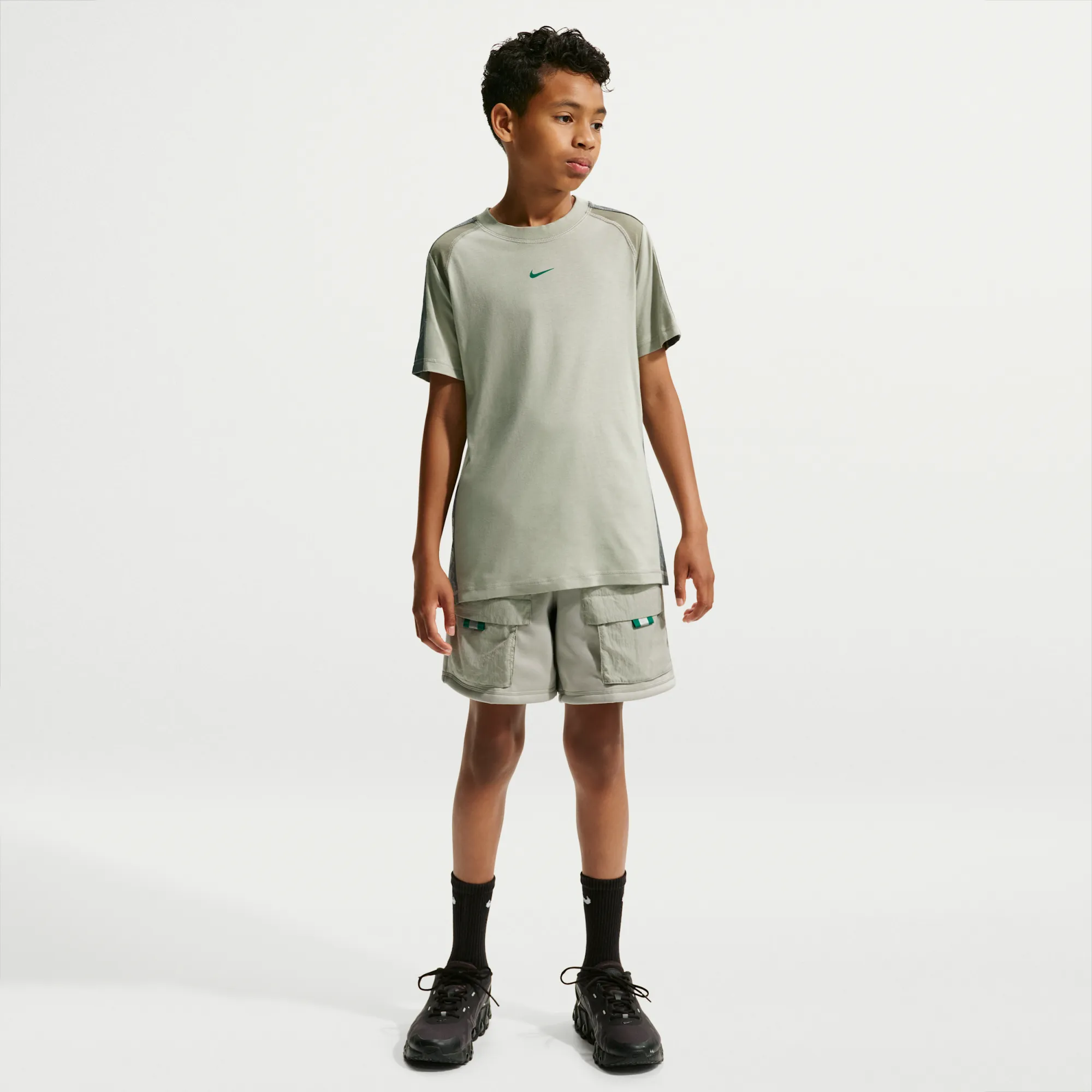 Nike City Utility Older Kids’ Shorts - Green