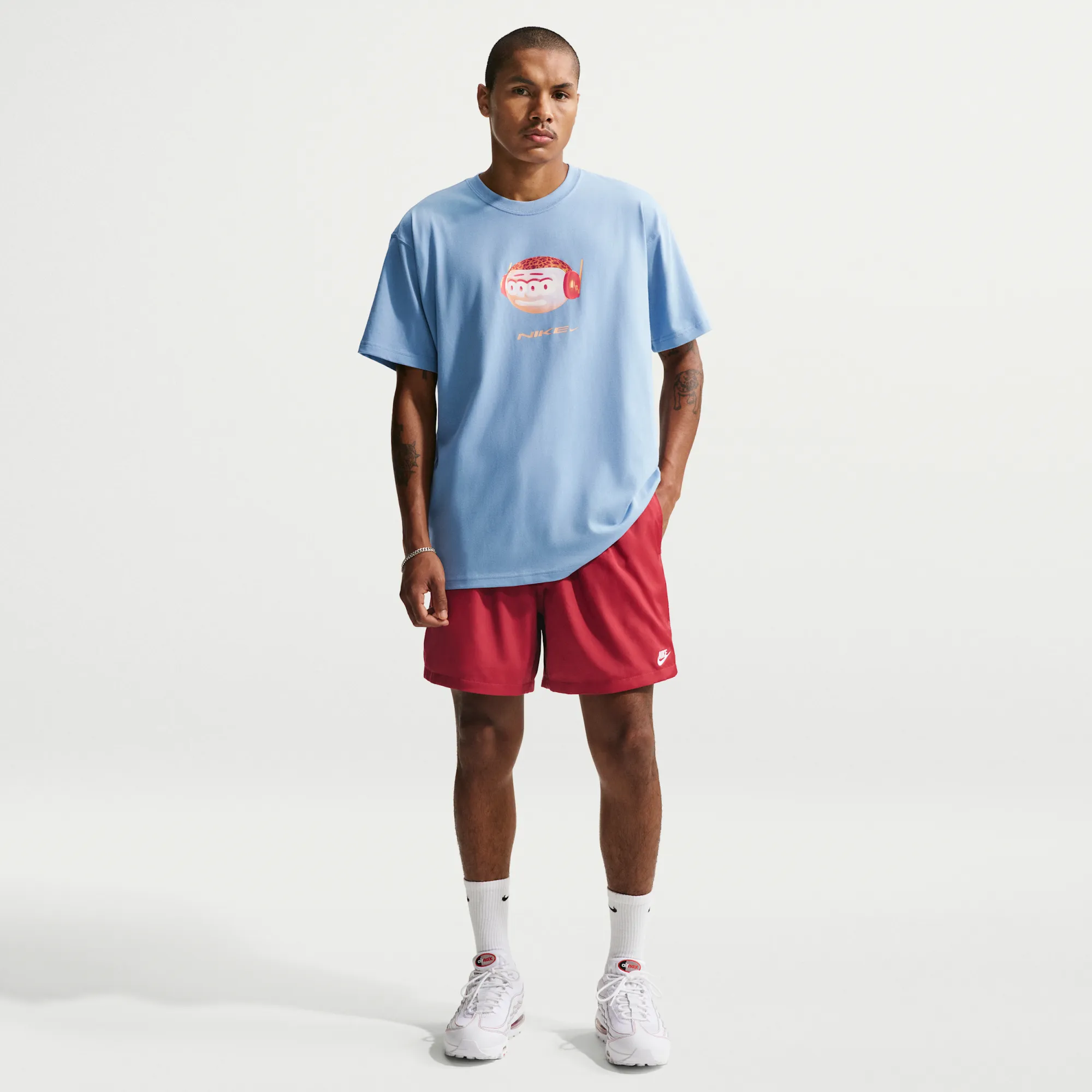 Nike Club Men's Woven Flow Shorts - Red