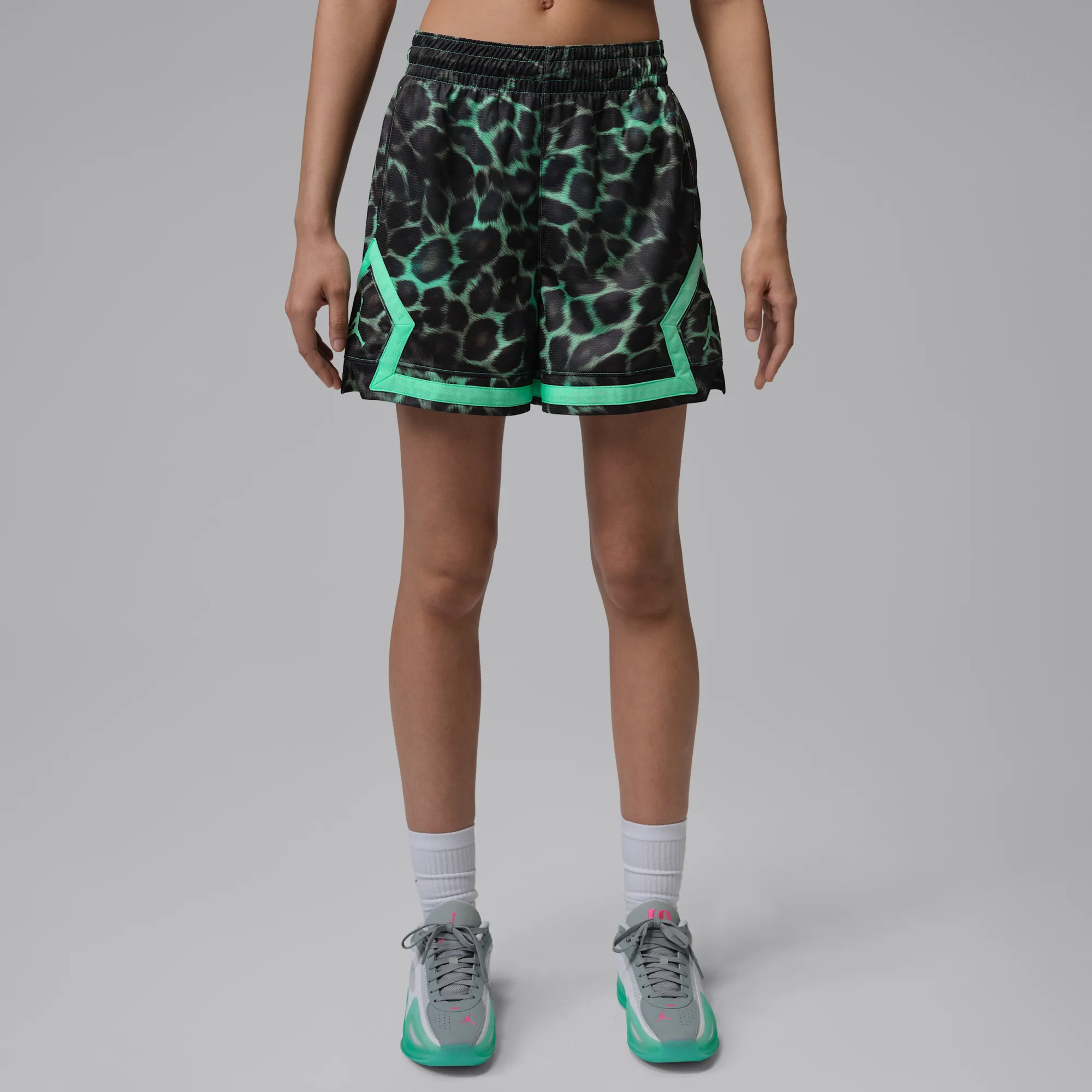 Nike Jordan Sport Women's 10cm Diamond Shorts - Green