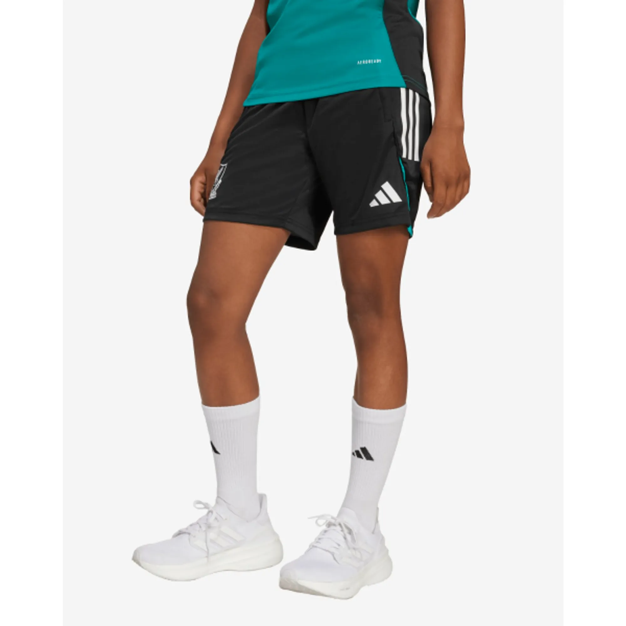 LFC adidas Youth 25/26 European Training Shorts