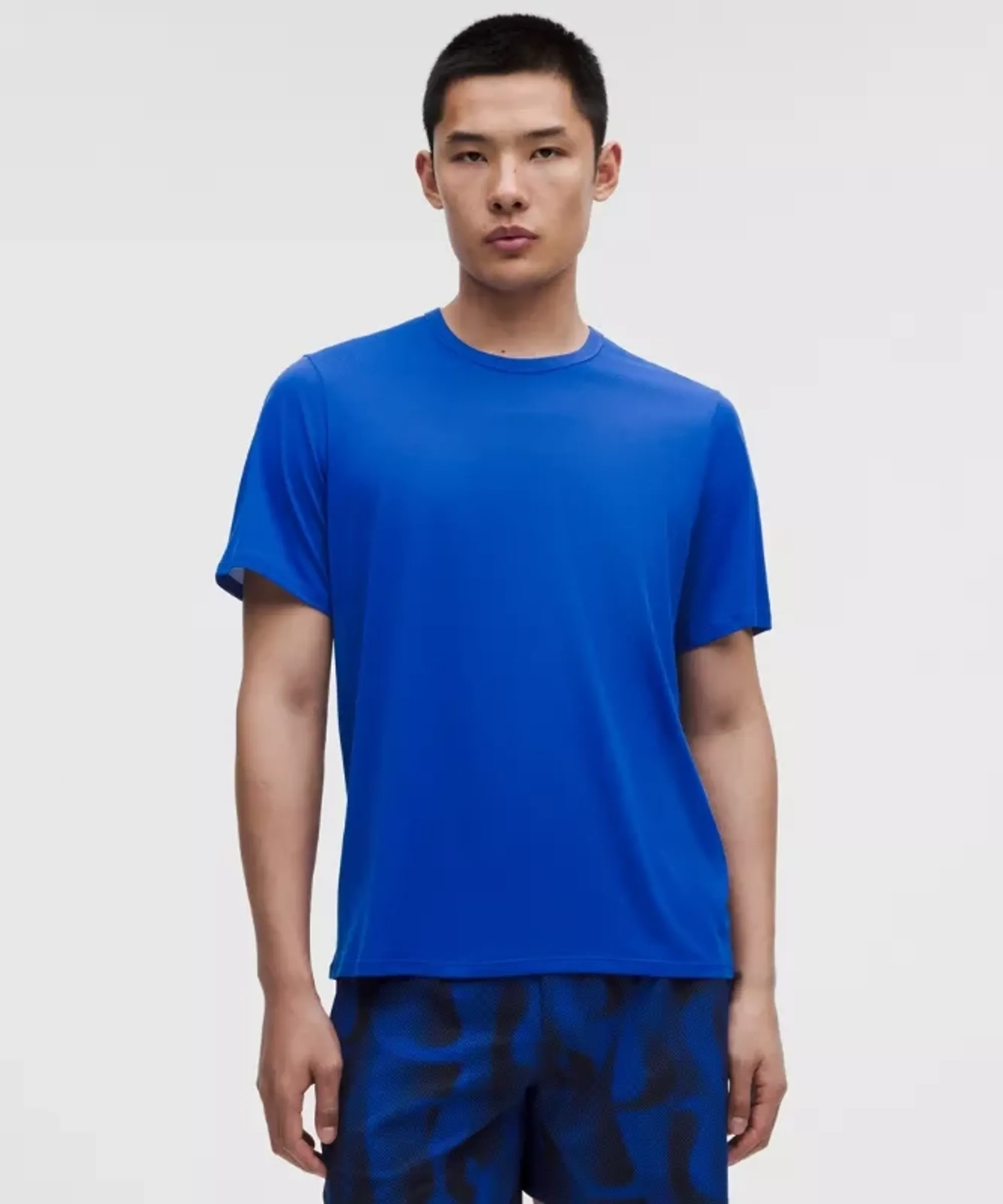 lululemon – Men's Fast and Free Short-Sleeve Shirt Perforated Stripe – Color Blue – Size Small