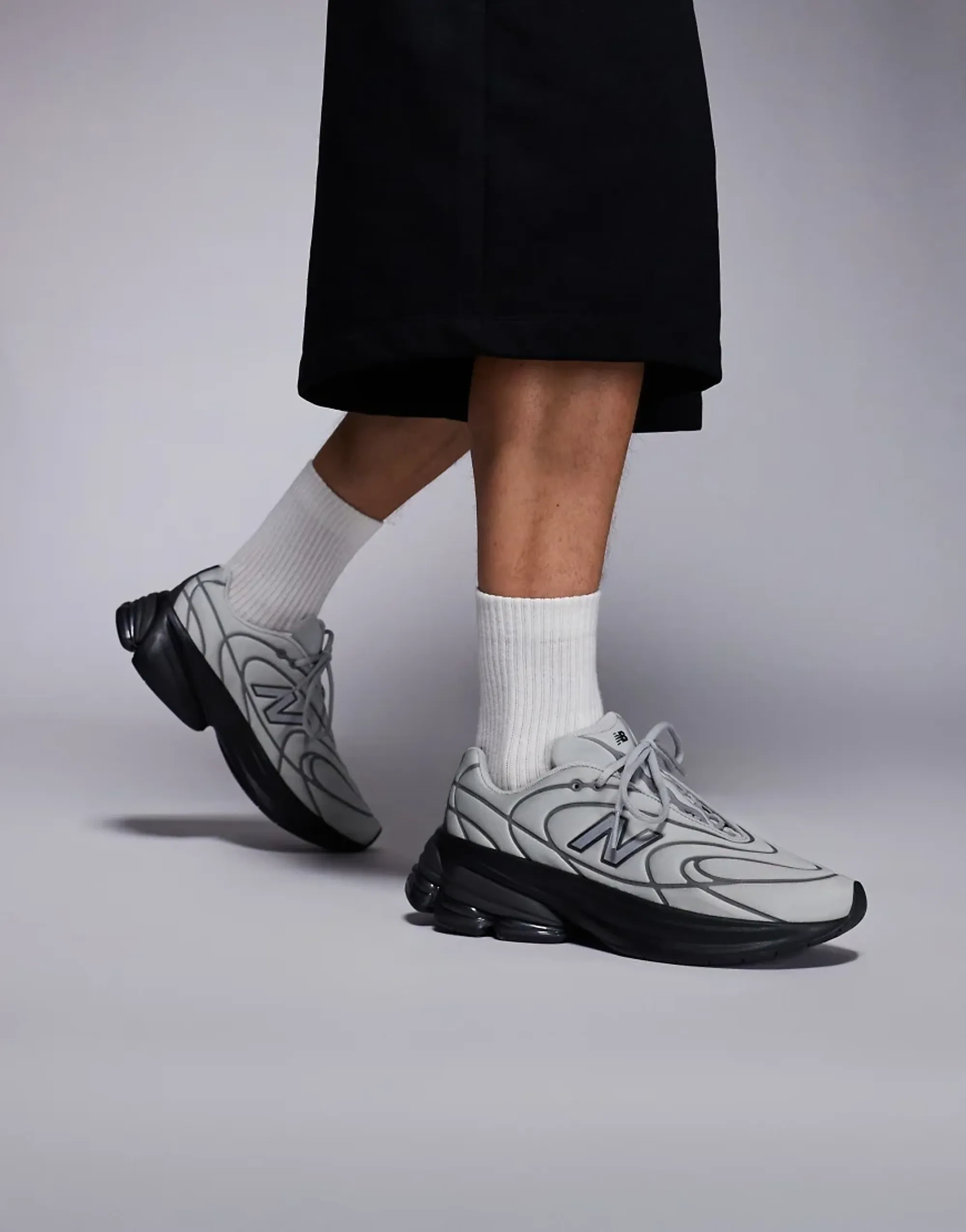 New Balance Unisex 5030 in Grey/Black Synthetic