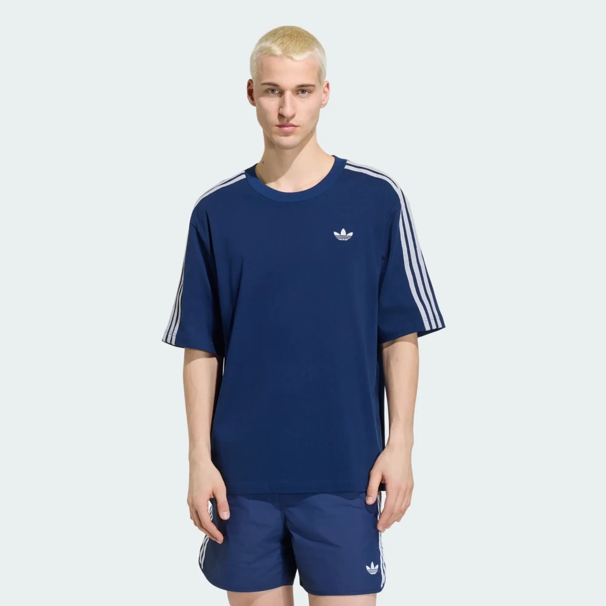 adidas ADICOLOR 3-STRIPES OVERSIZED T-Shirt