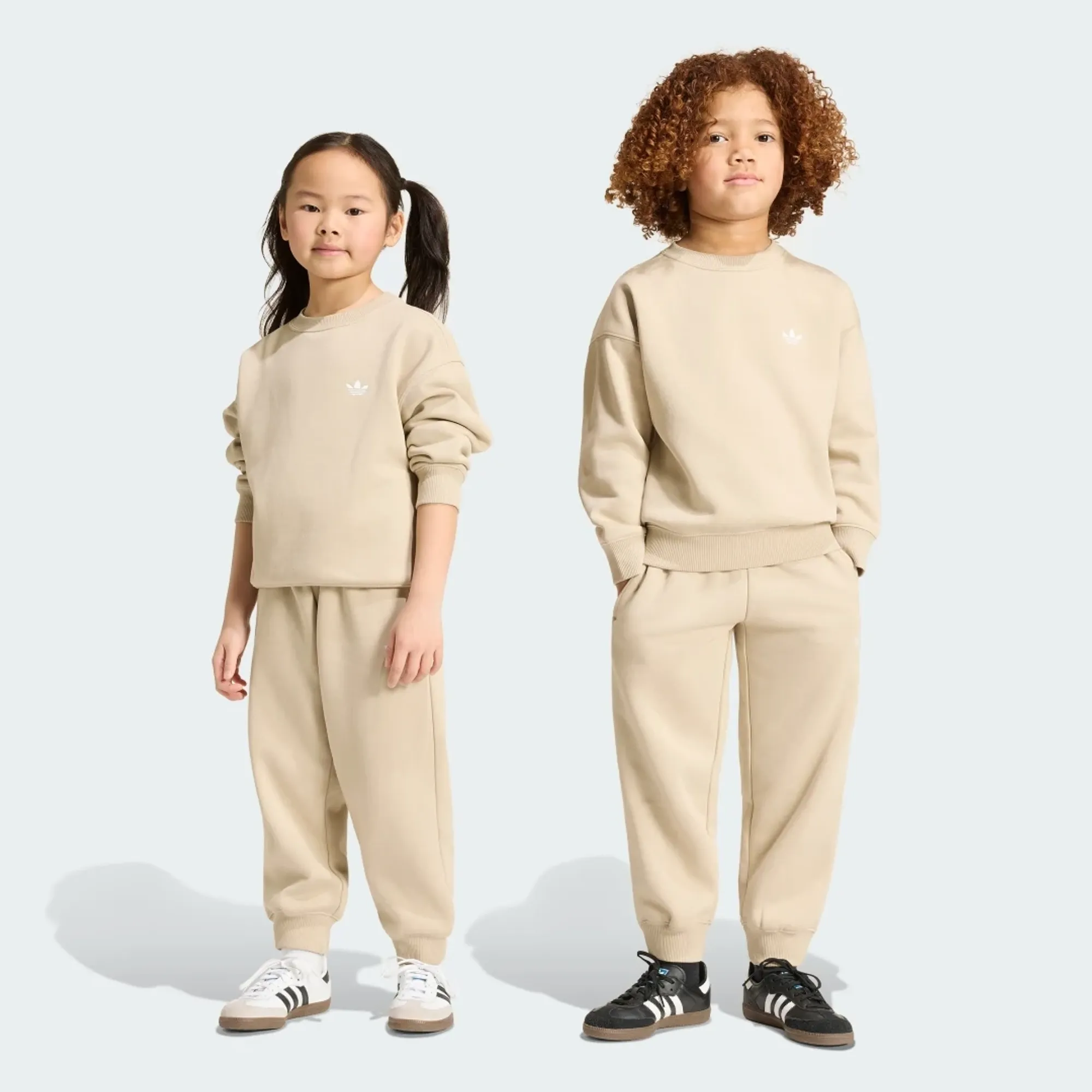 adidas LOOSE CREW JOGGER SET