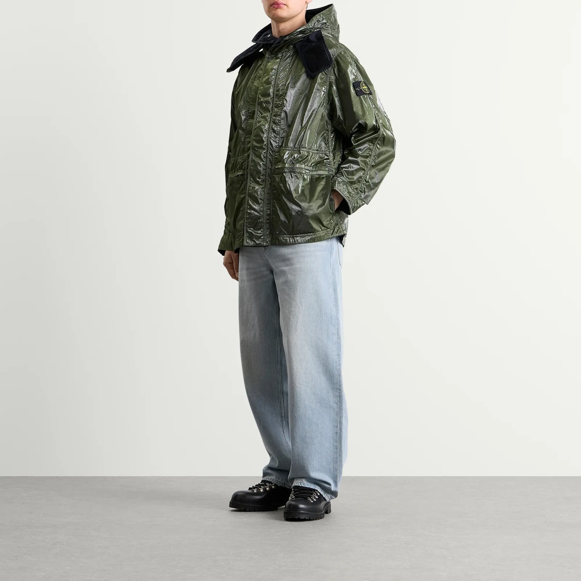 d*8様 STONE  L15E2 アリゲーターカモ ショ Stone Island Men's x New Balance Hooded Jacket Juniper