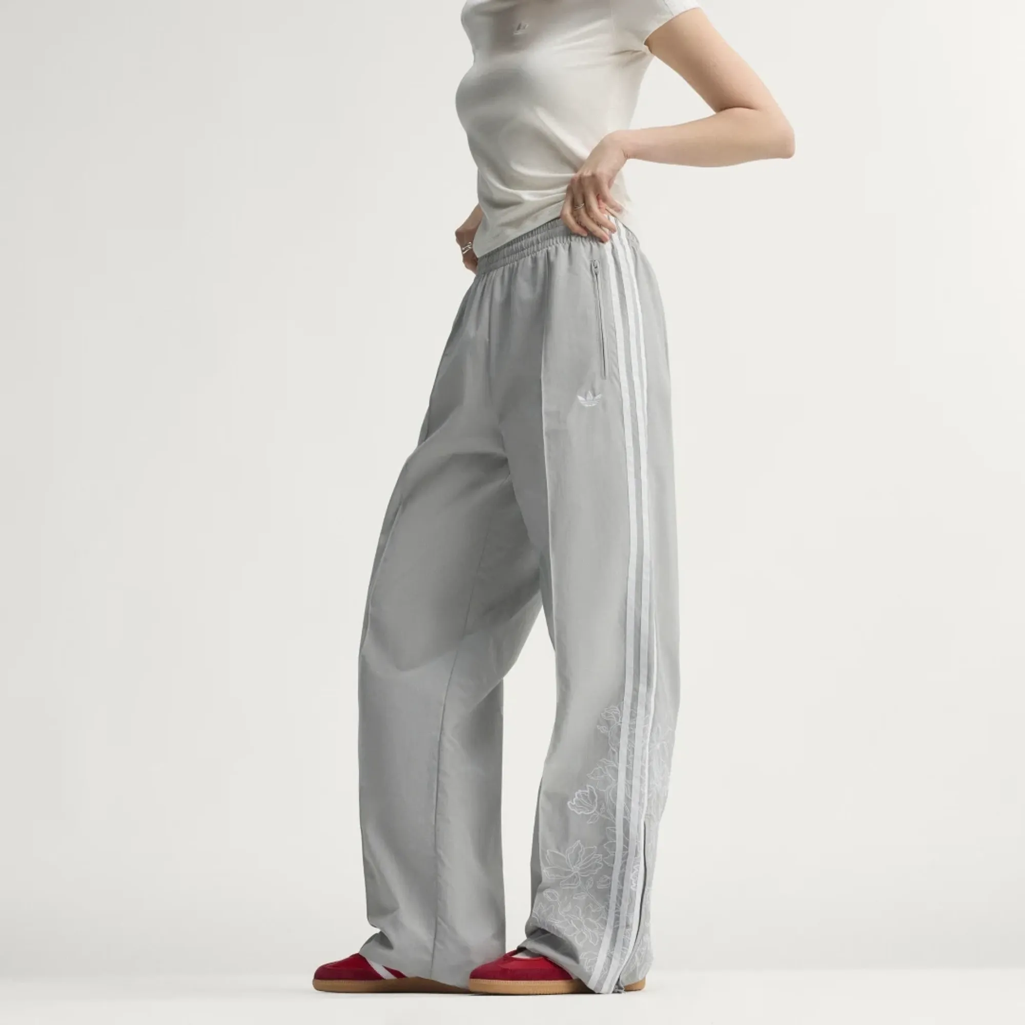 adidas Originals adidas FLORAL GFX FIREBIRD LOOSE TRACK PANT