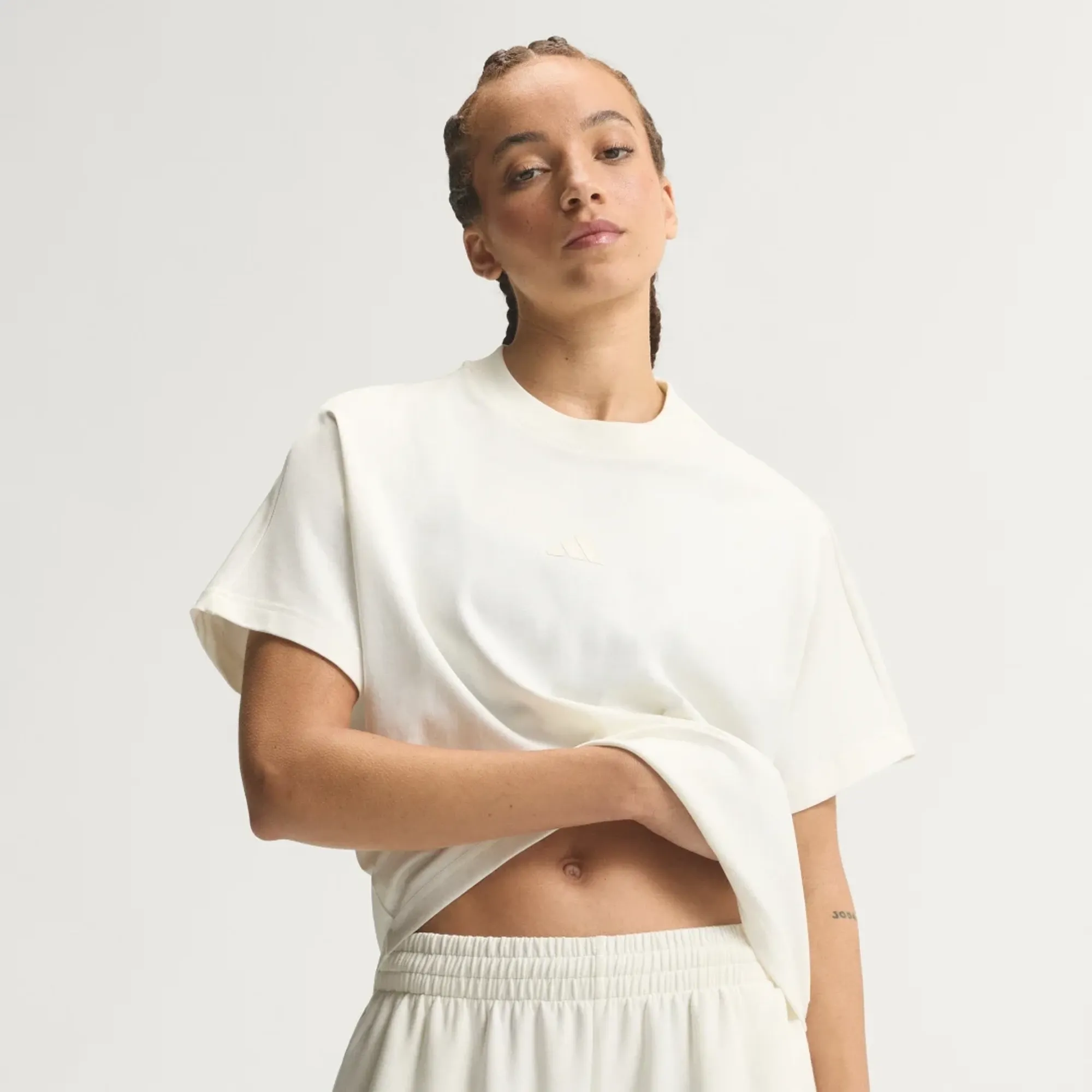 adidas SOFT LUX LOOSE T-Shirt