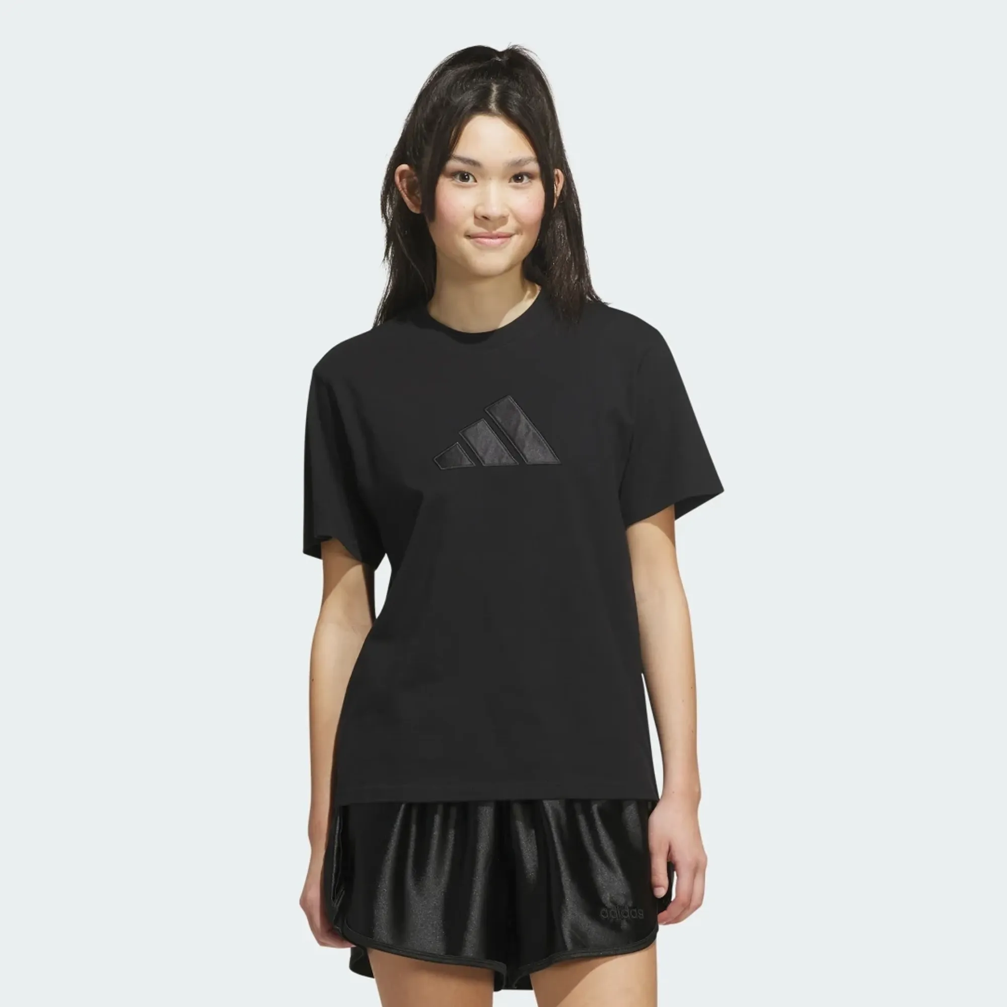 adidas SATIN-FILLED LOGO GRAPHIC T-SHIRT