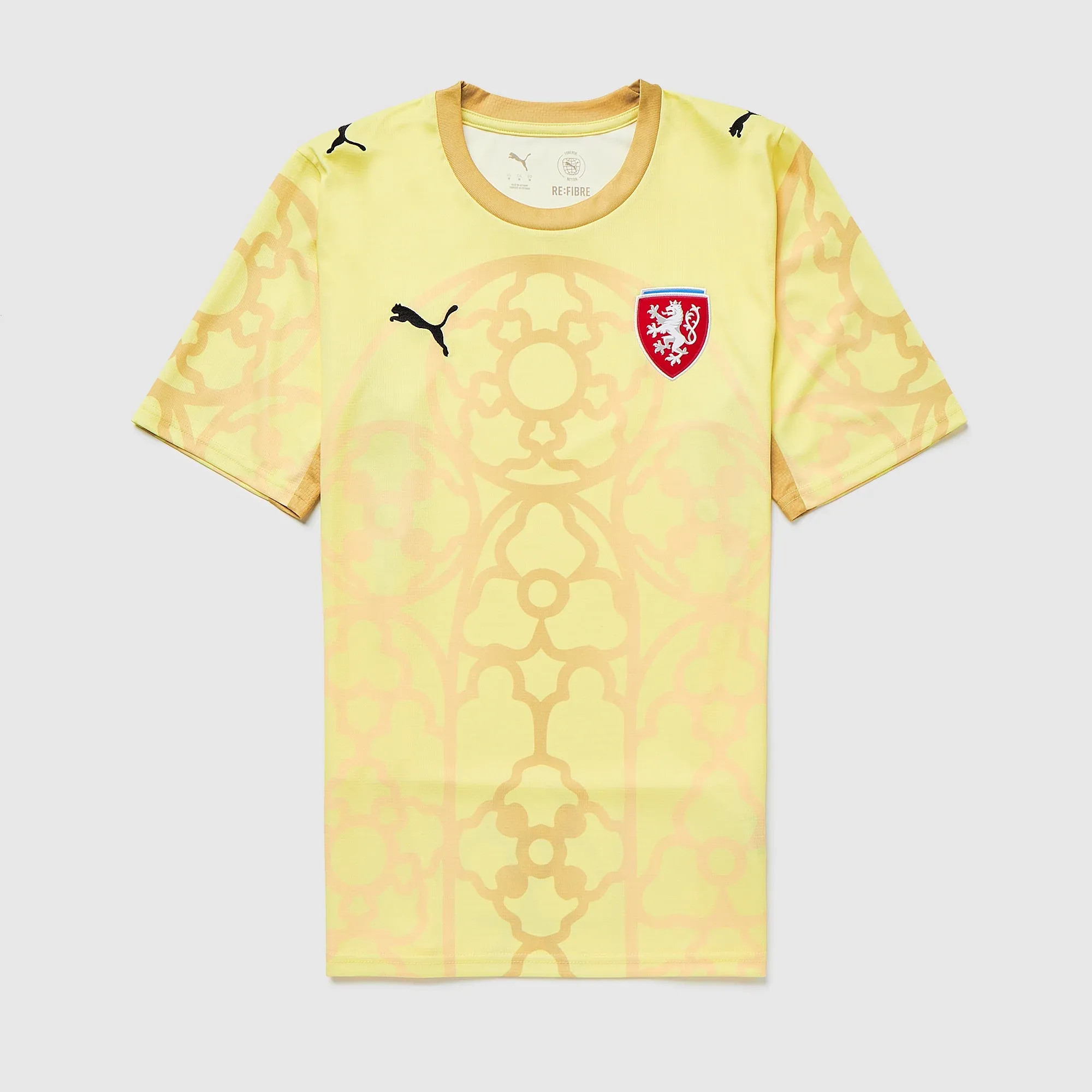 PUMA x CZECHIA x SALEHE BEMBURY Goalkeeper Jersey Men in Yellow | Size Large
