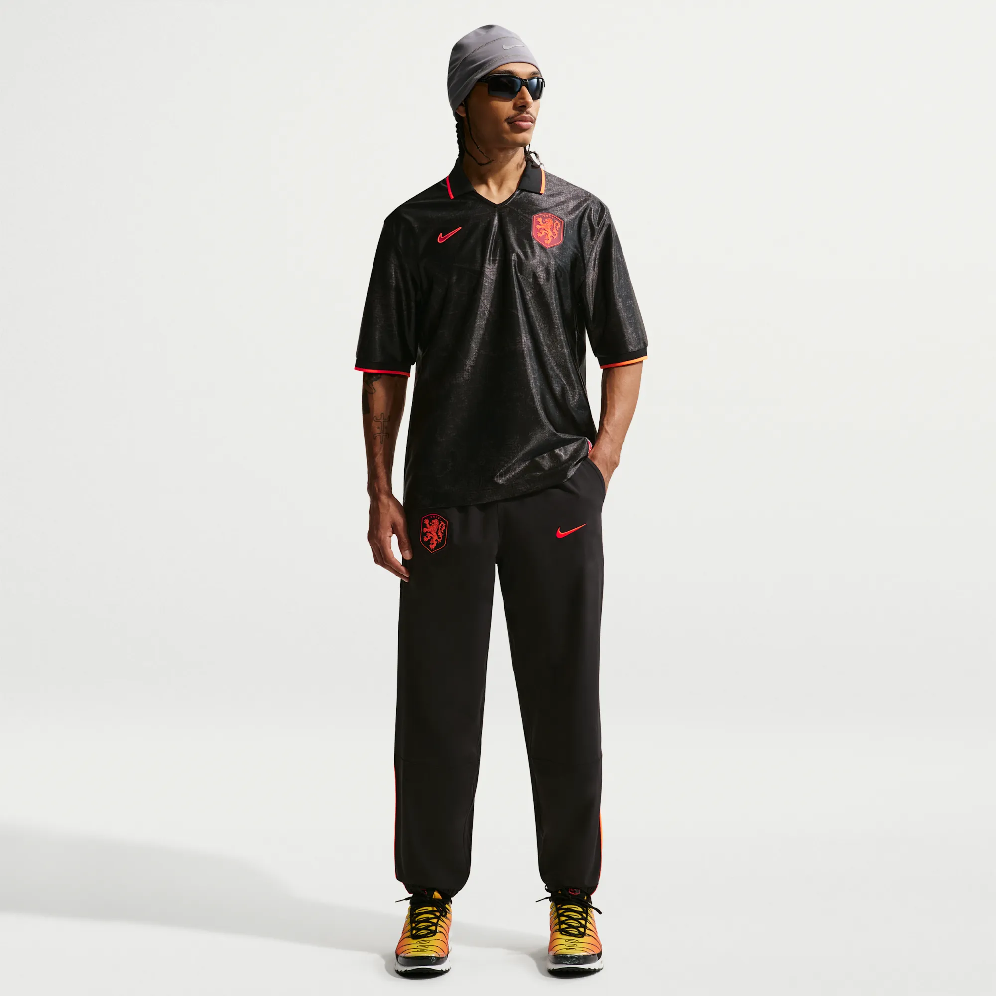 Netherlands Energy Men's Nike Dri-FIT Football Woven Pants - Black