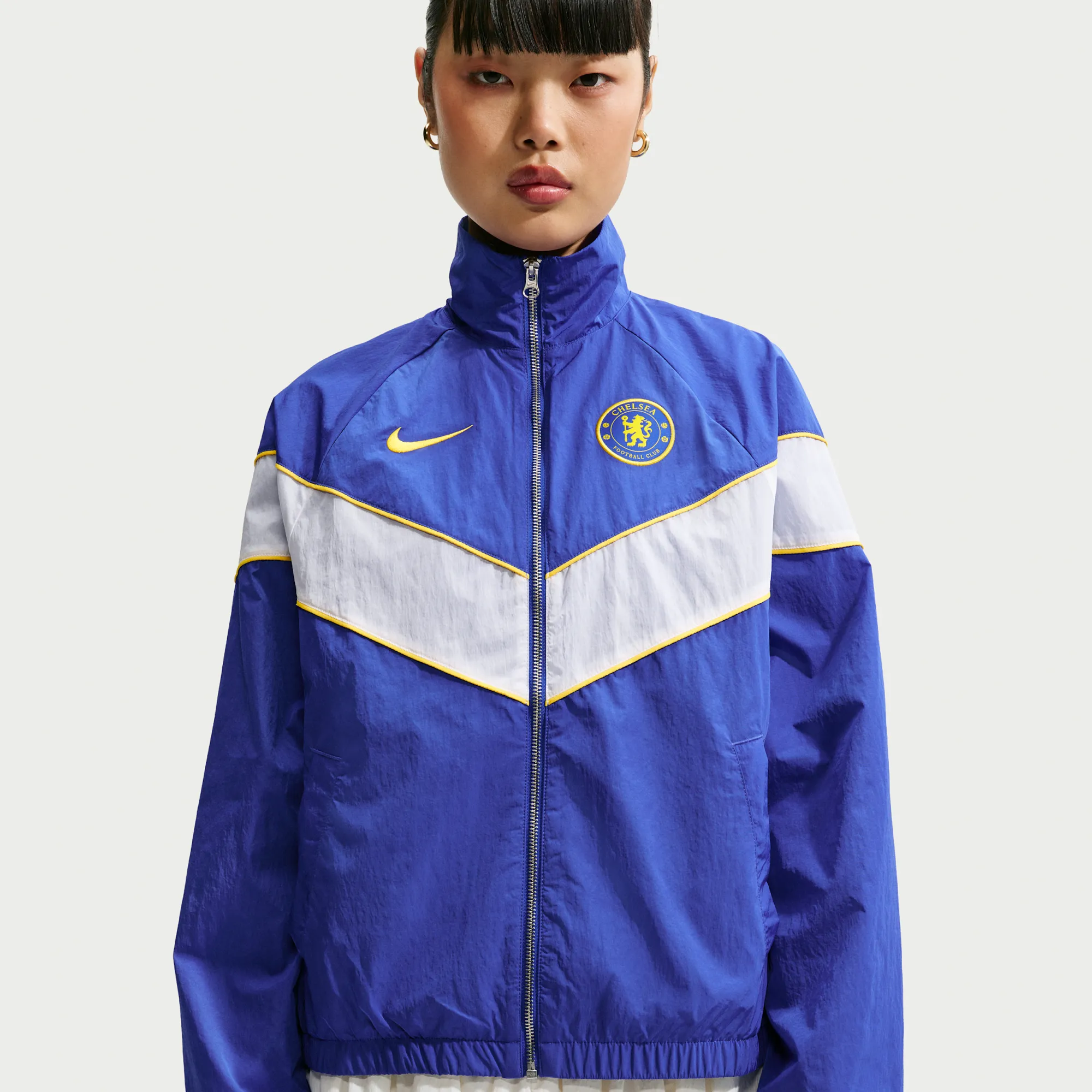 Chelsea F.C. Windrunner Women's Nike Football UV Woven Jacket - Blue