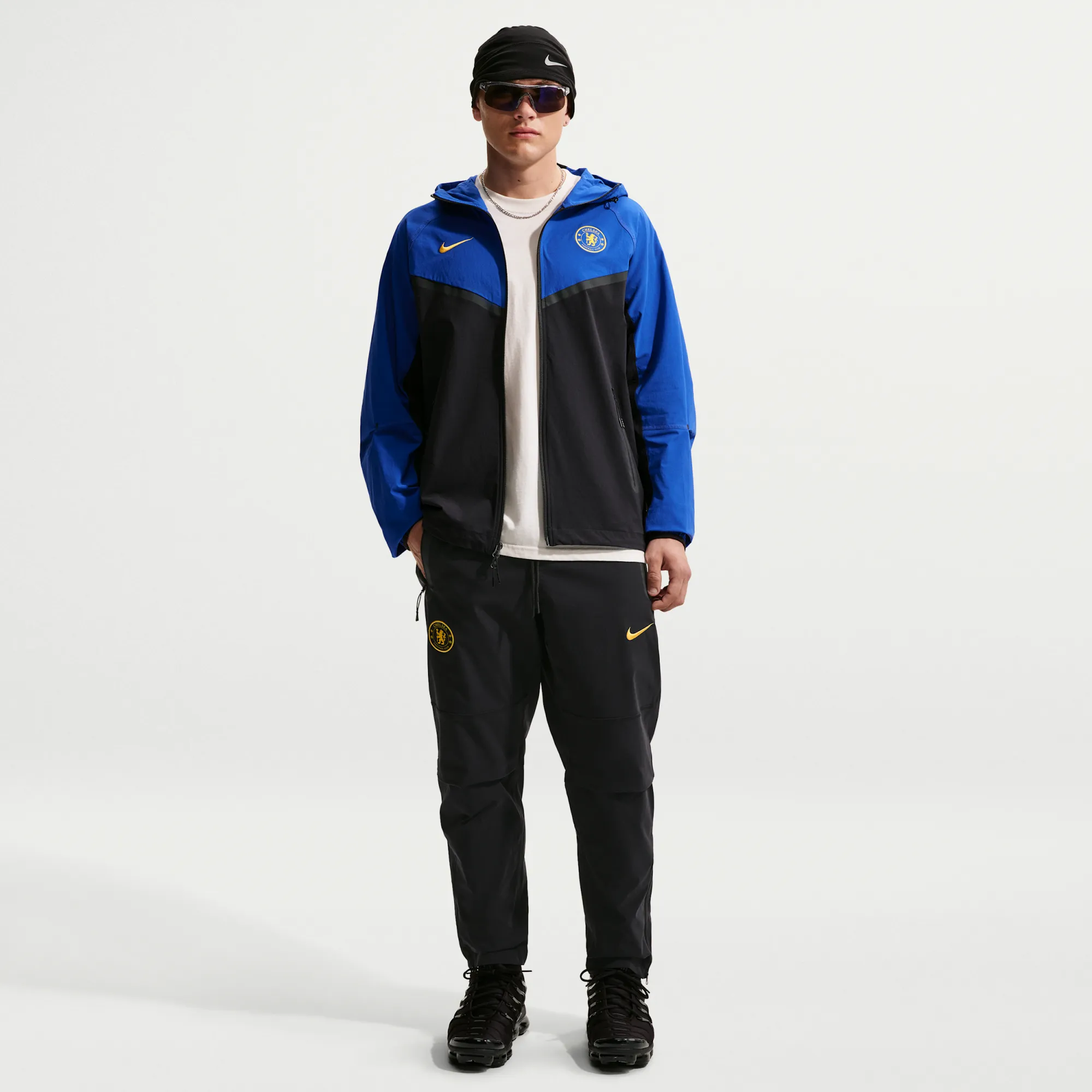 Chelsea F.C. Tech Men's Nike Football Woven Pants - Blue