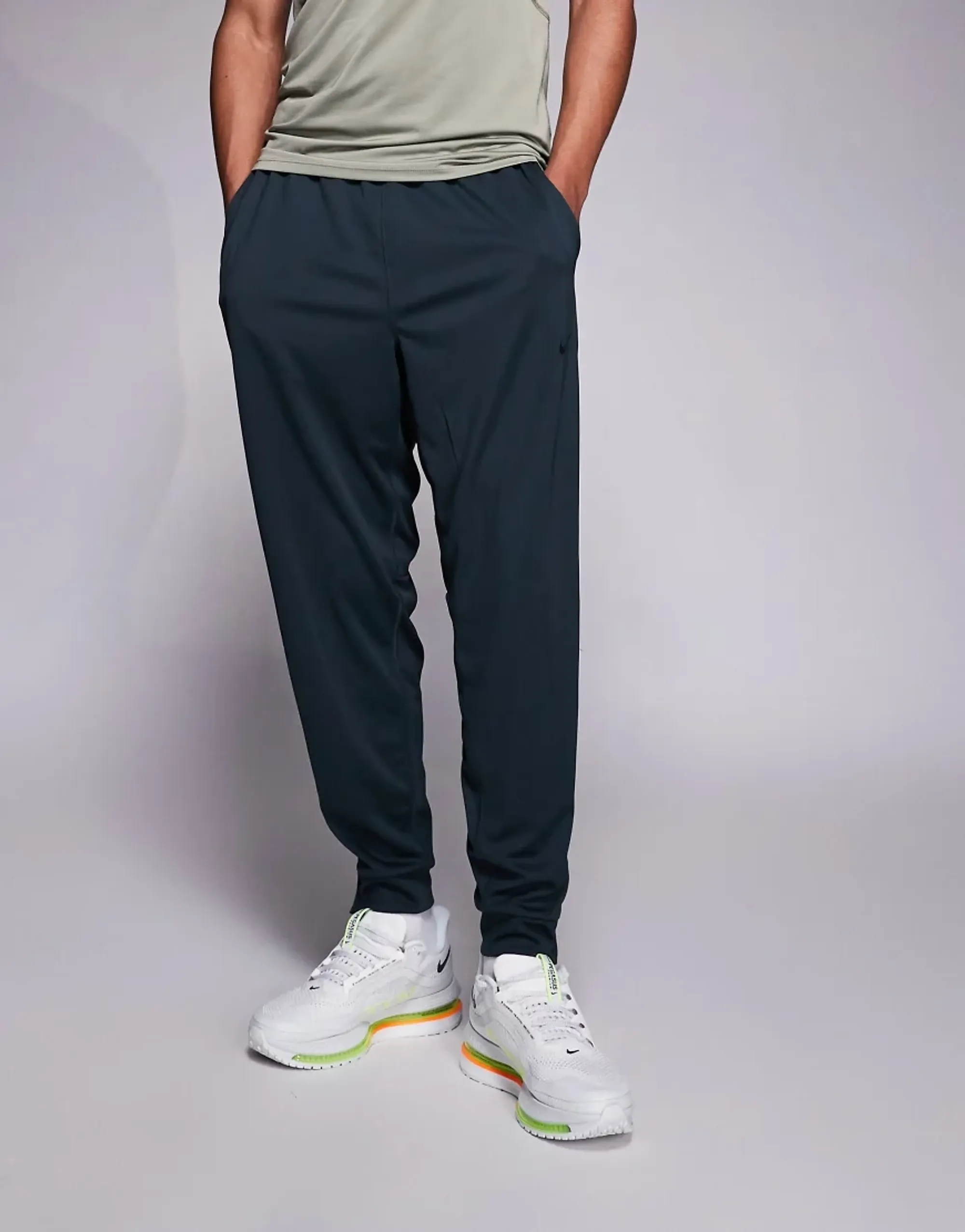 Nike Training Totality Dri-Fit Trousers In Green