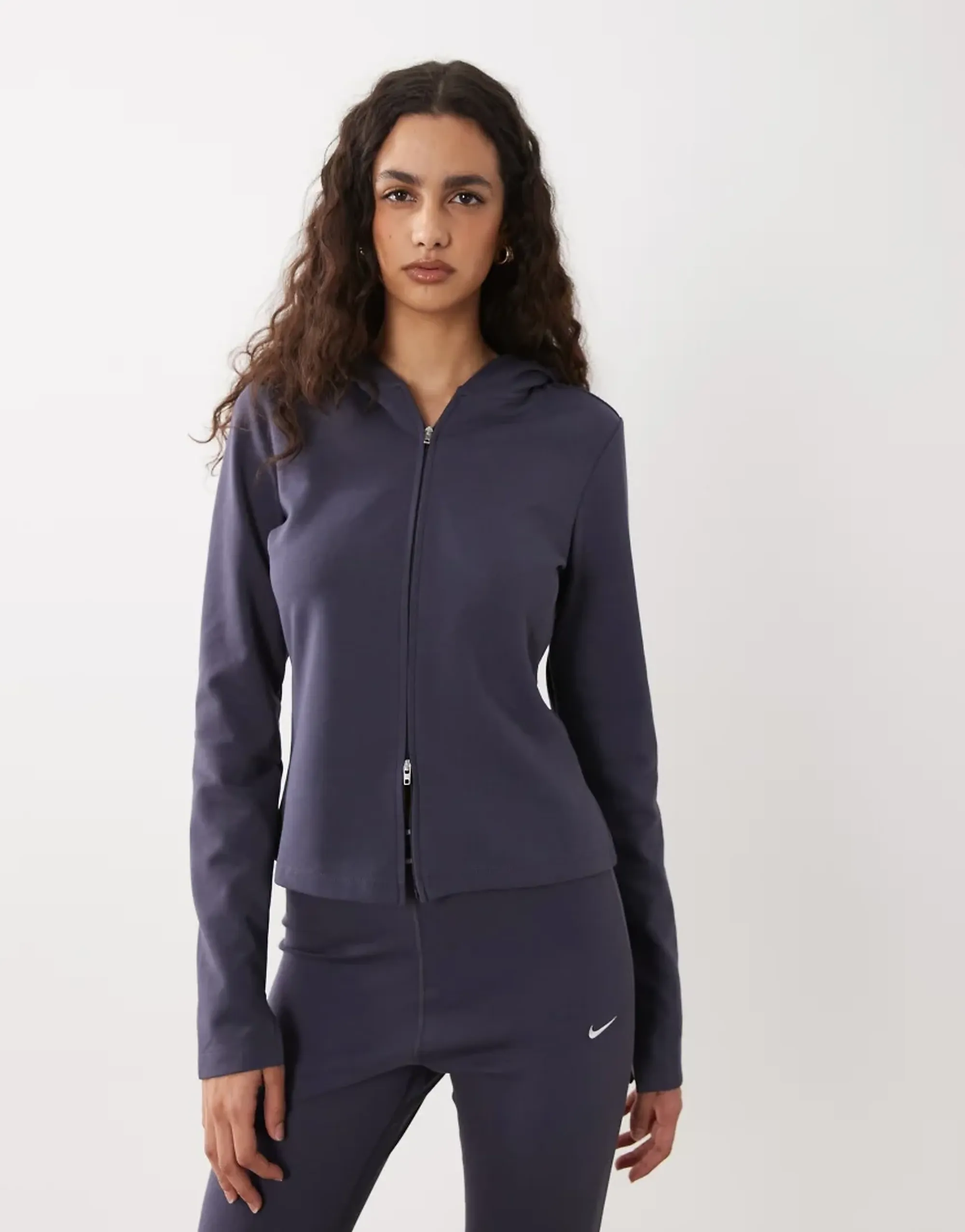 Nike Chill Knit Long Sleeve Zip Through Hoodie In Grey