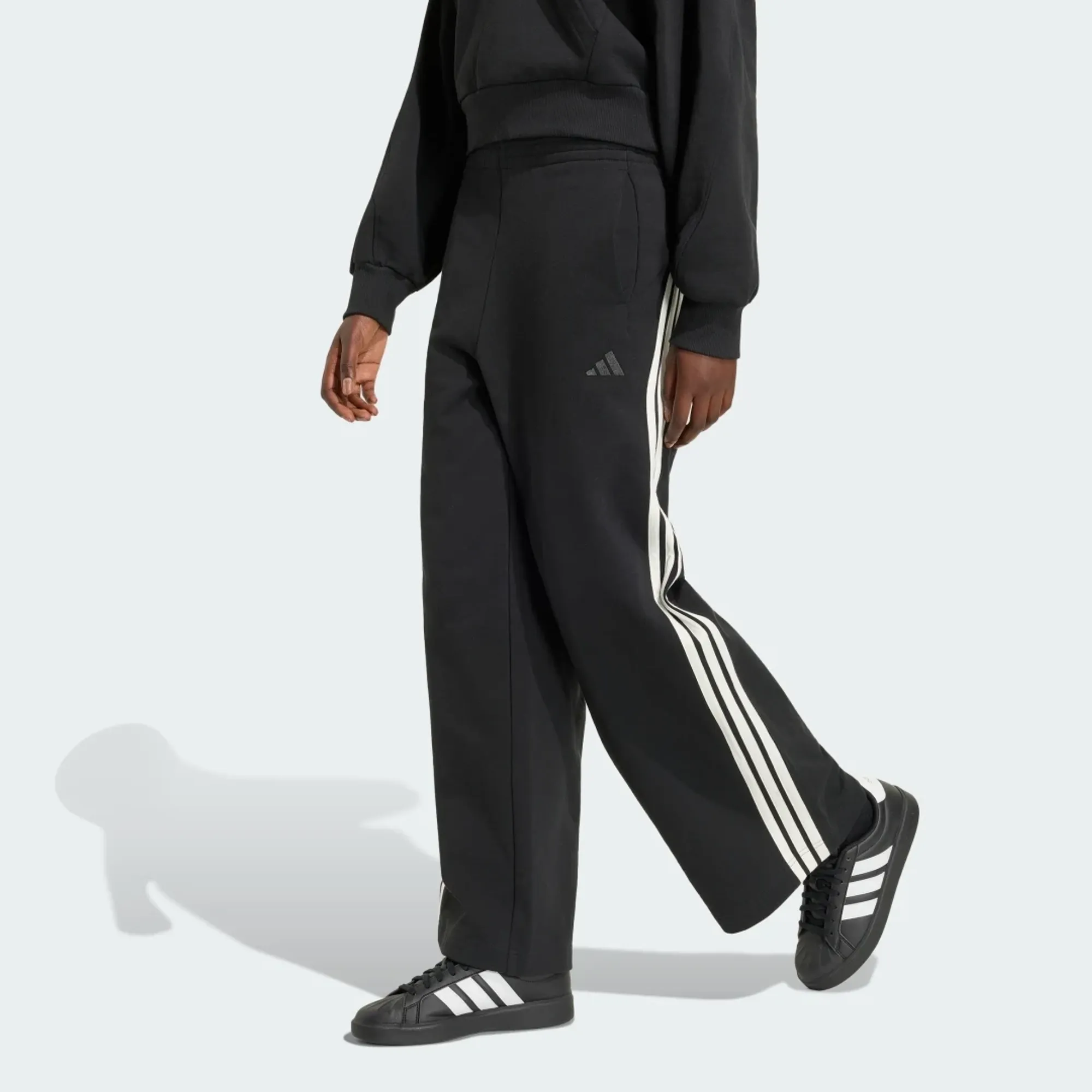 adidas adidas Kit 3-Stripes Wide Joggers