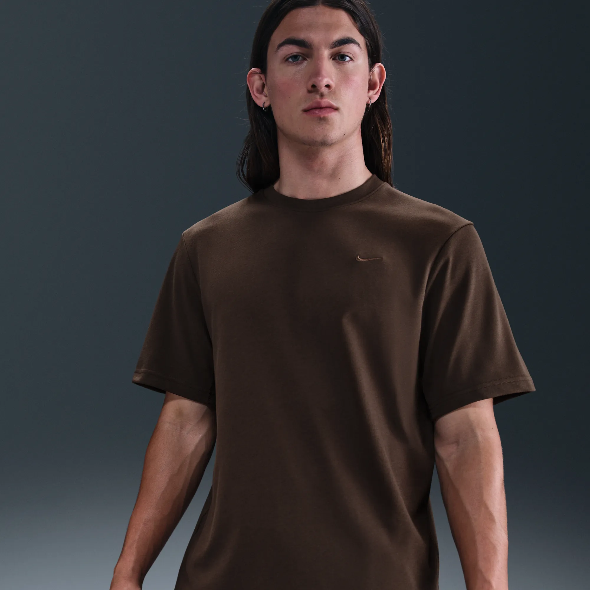 Nike Primary Men's Dri-FIT Short-sleeve Versatile Top - Baroque Brown