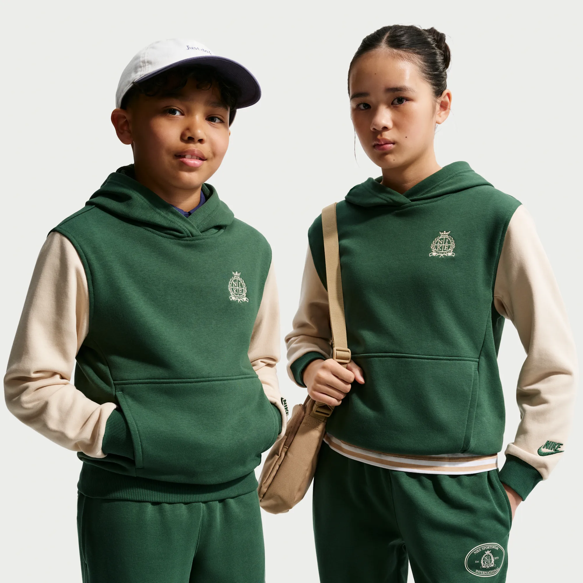 Nike Club Older Kids' French Terry Hoodie - Fir - Fleece