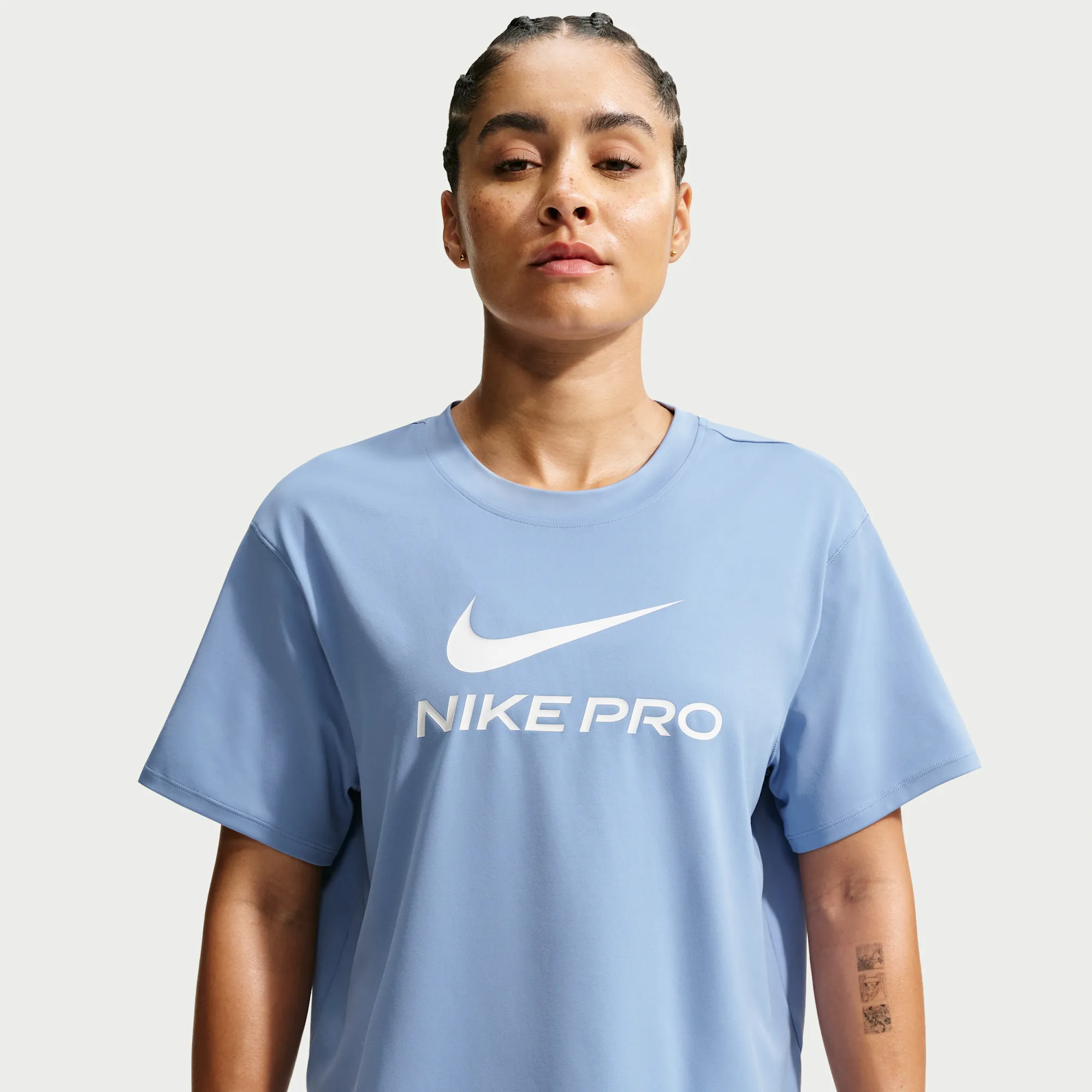 Nike Pro Women's Loose T-Shirt - Blue